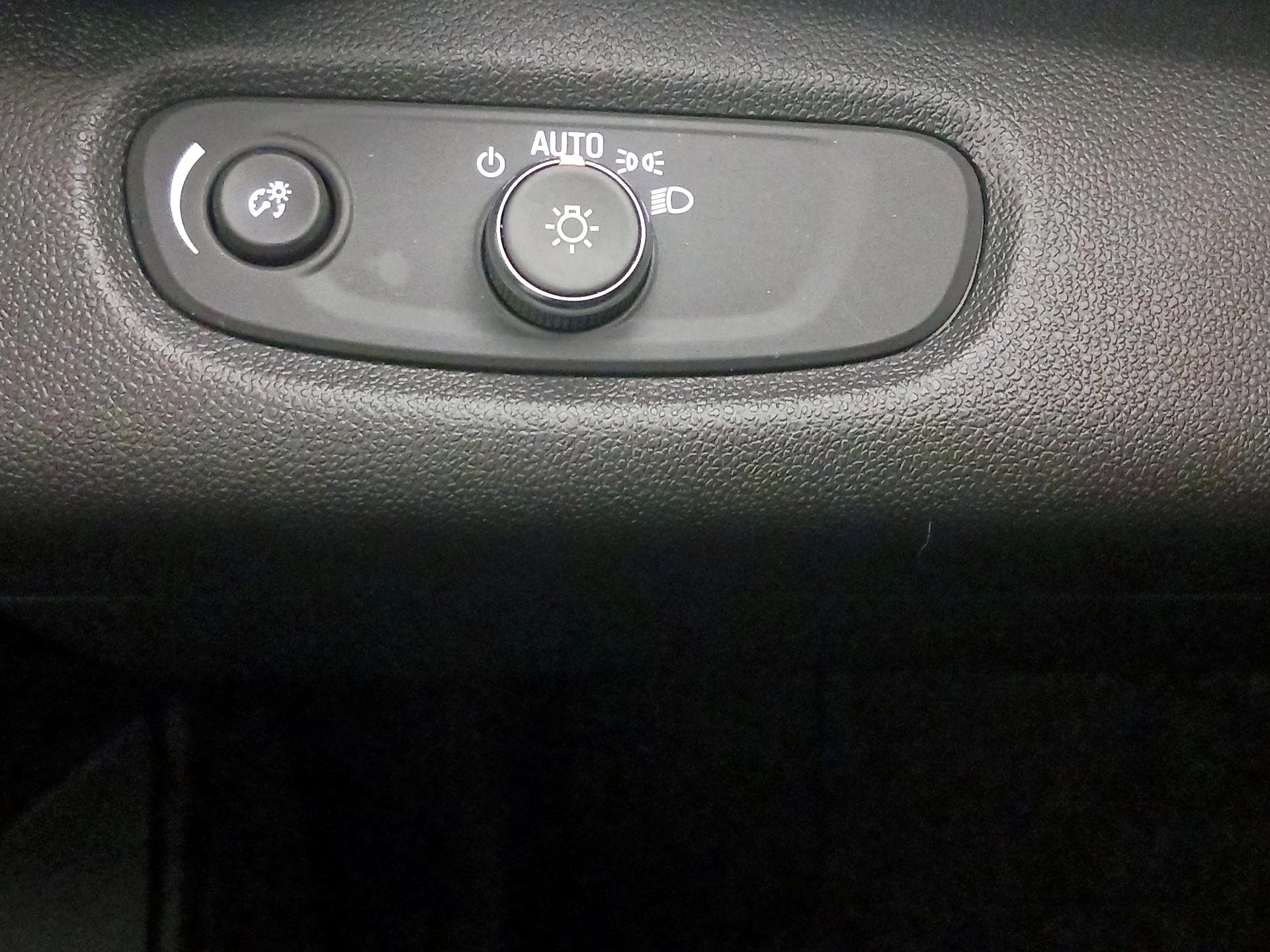 Thumbnail: 2025 Chevrolet Trax - 13