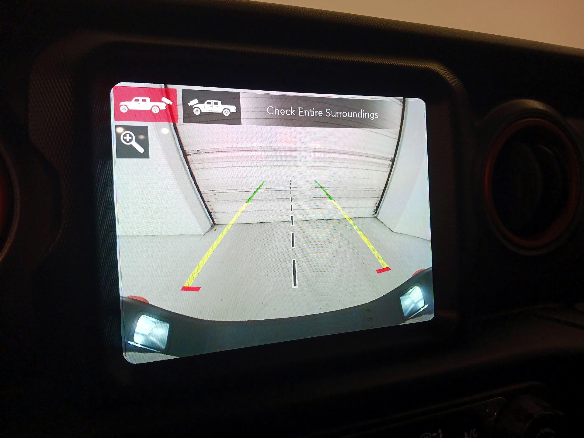 Thumbnail: 2023 Jeep Gladiator - 15