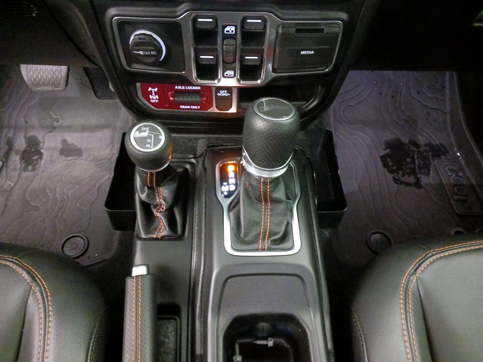 Thumbnail: 2023 Jeep Gladiator - 18