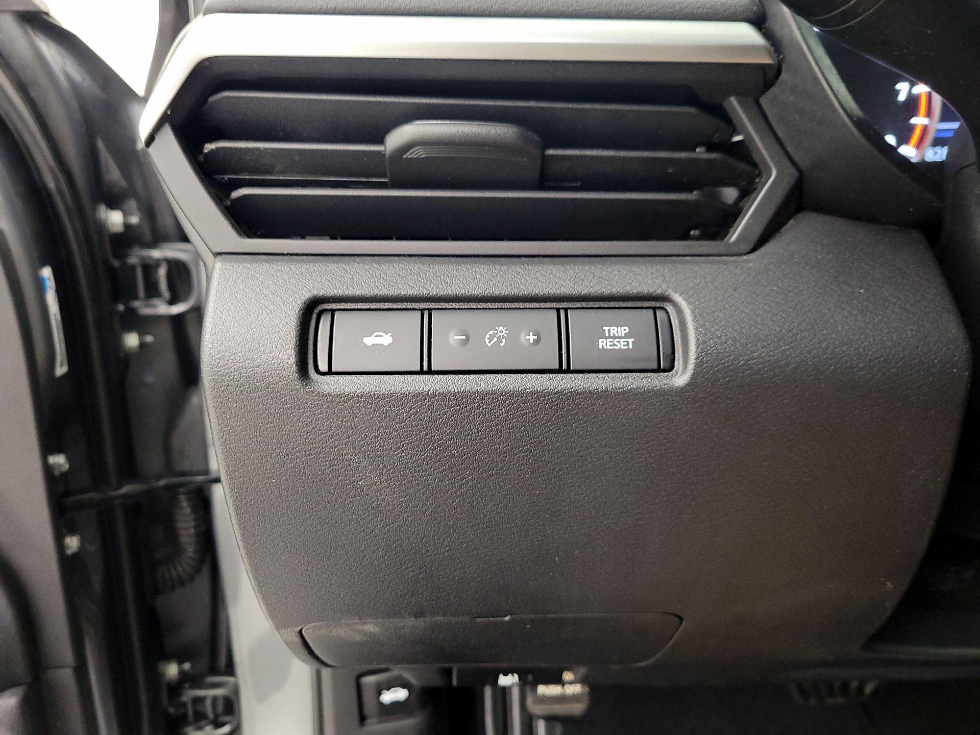 Thumbnail: 2020 Nissan Altima - 13