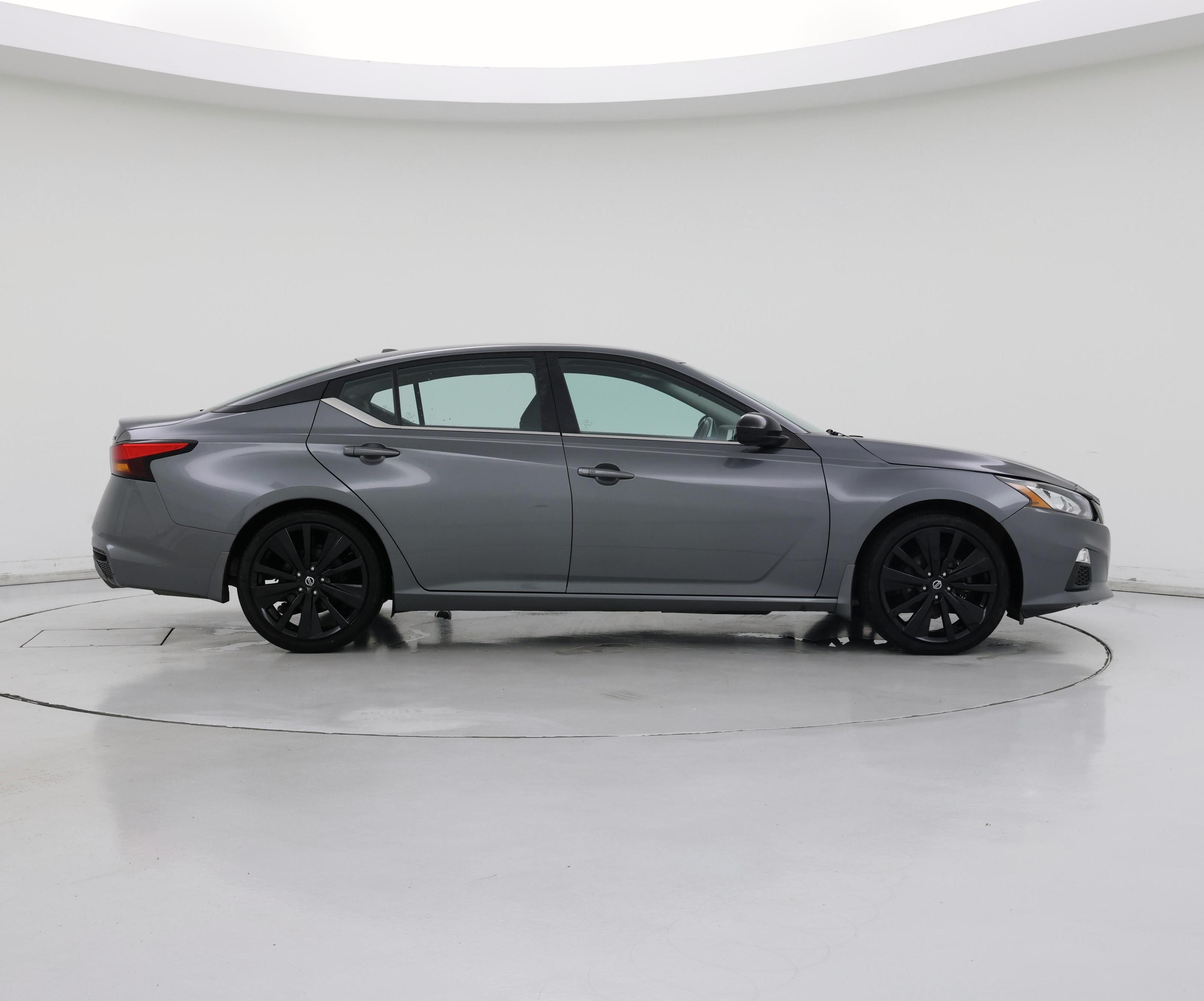 Thumbnail: 2020 Nissan Altima - 7