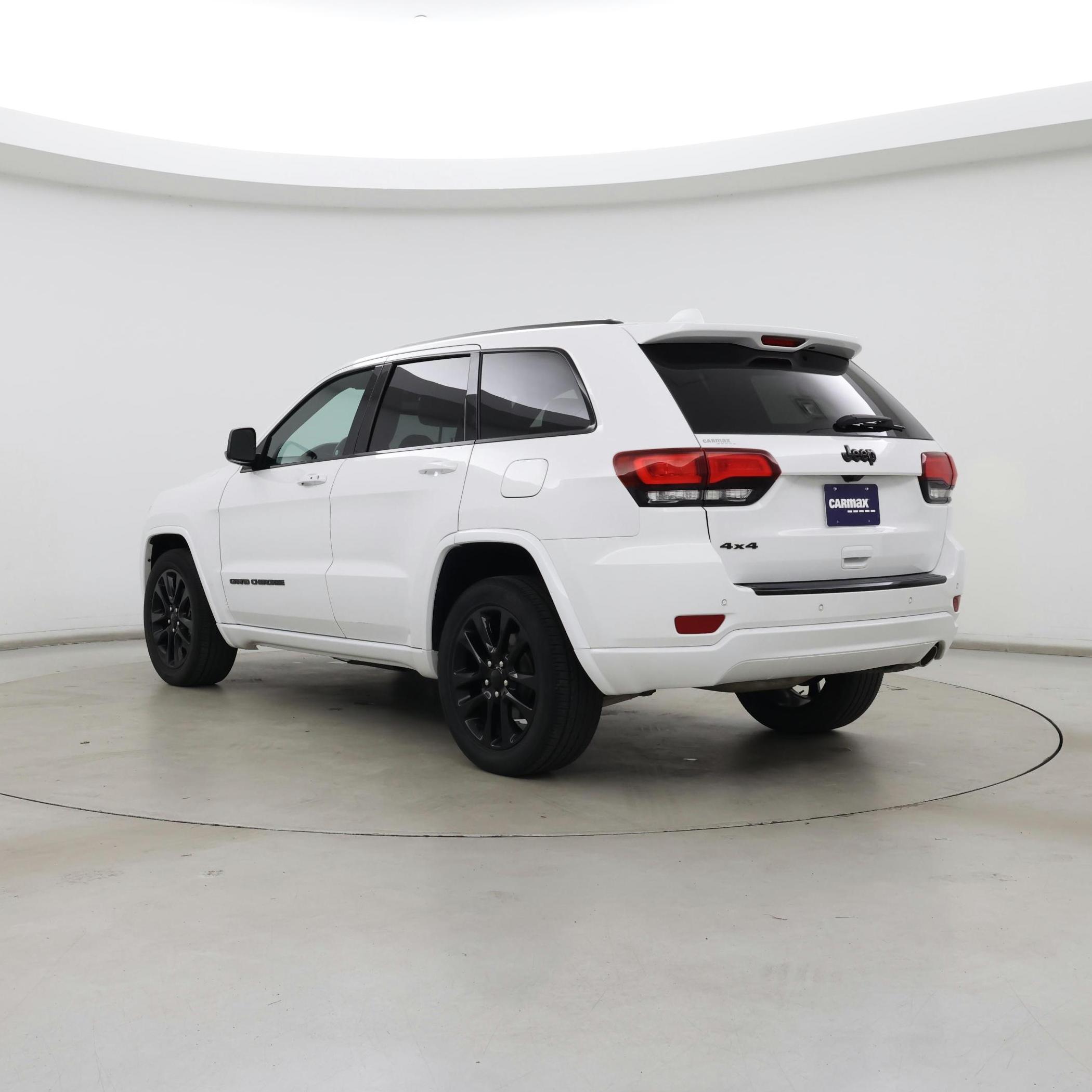 Thumbnail: 2017 Jeep Grand Cherokee - 2