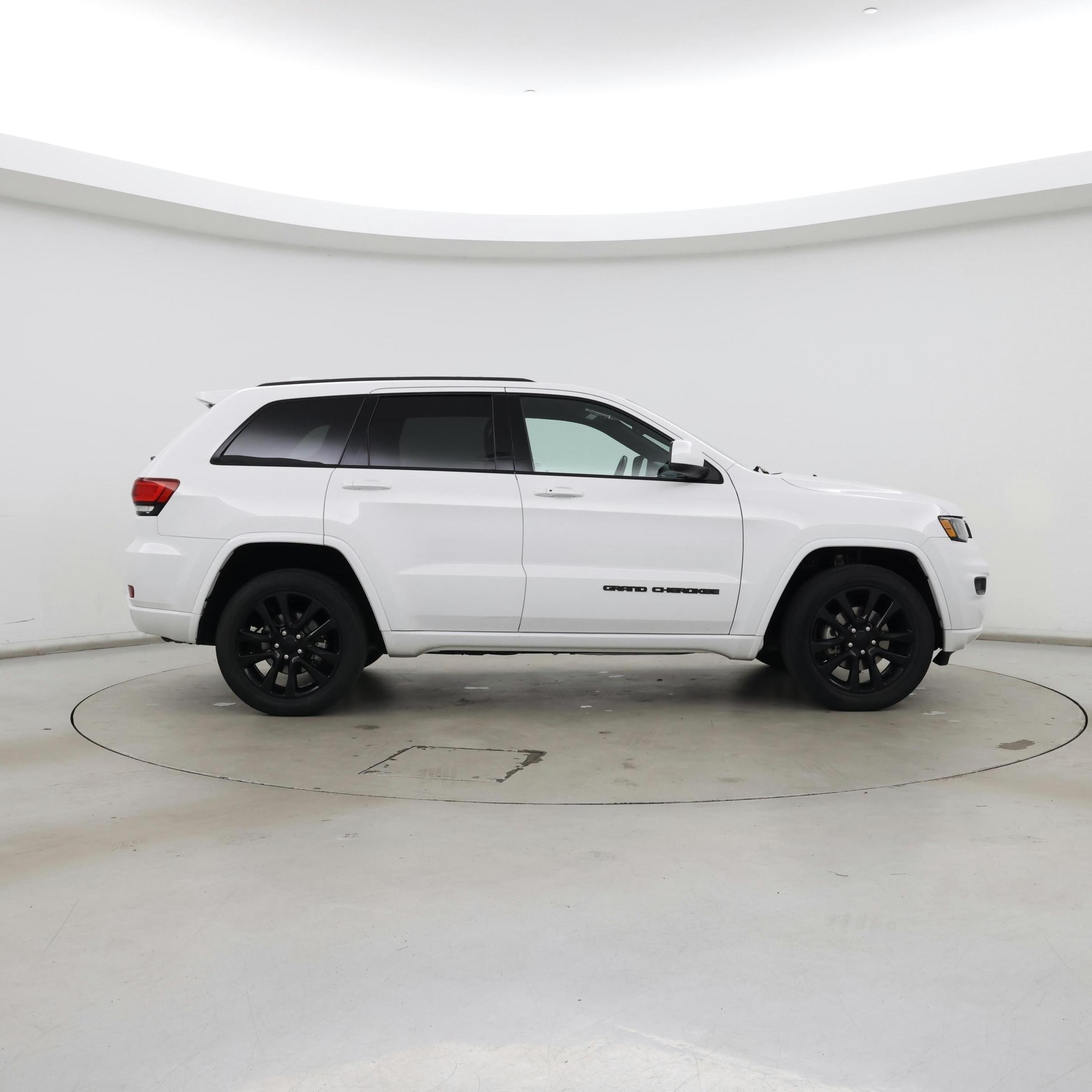 Thumbnail: 2017 Jeep Grand Cherokee - 7