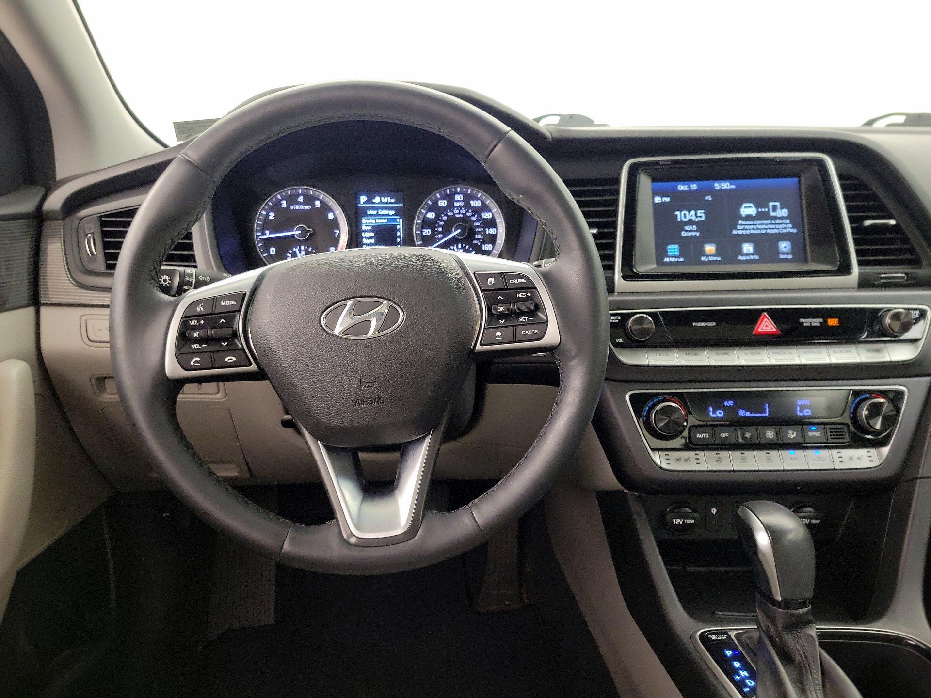 Thumbnail: 2019 Hyundai Sonata - 10