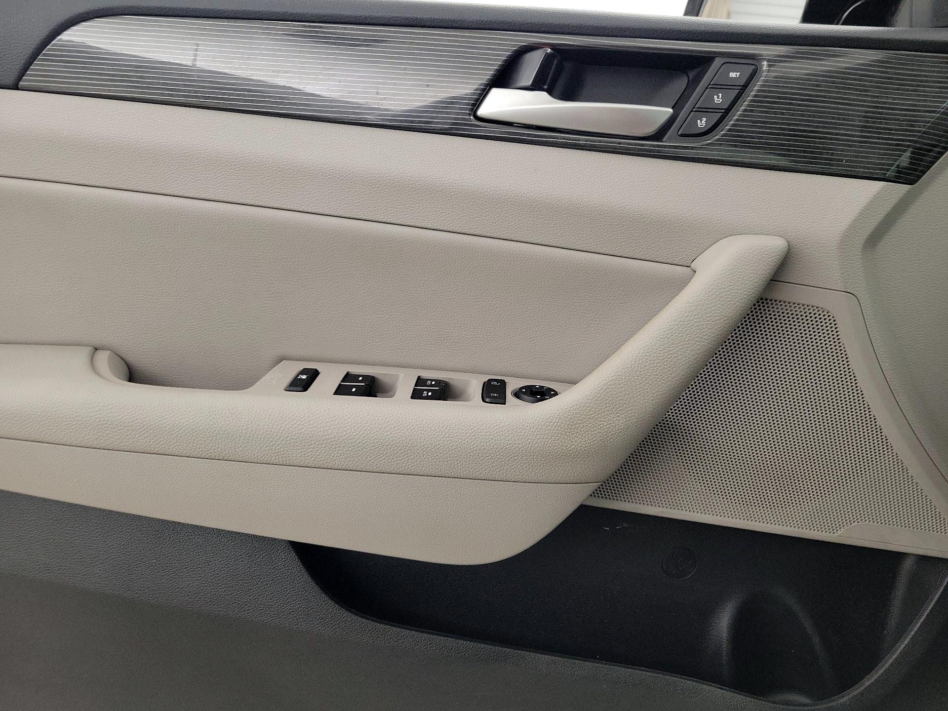 Thumbnail: 2019 Hyundai Sonata - 12