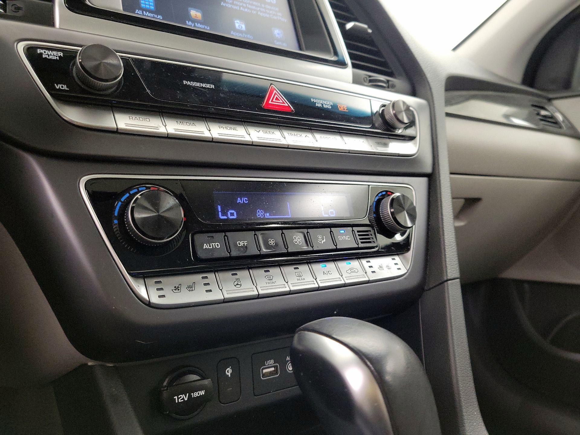 Thumbnail: 2019 Hyundai Sonata - 16