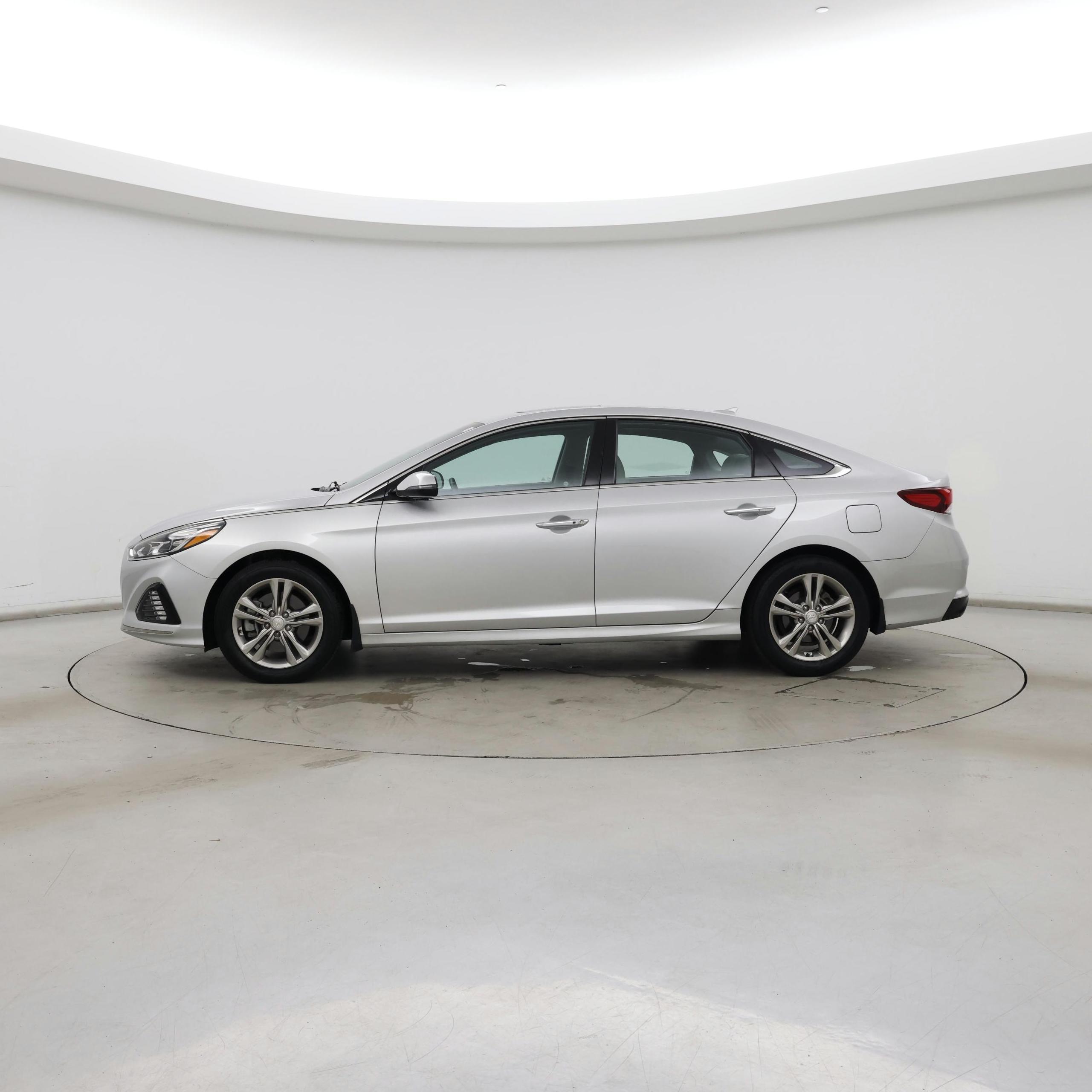 Thumbnail: 2019 Hyundai Sonata - 3