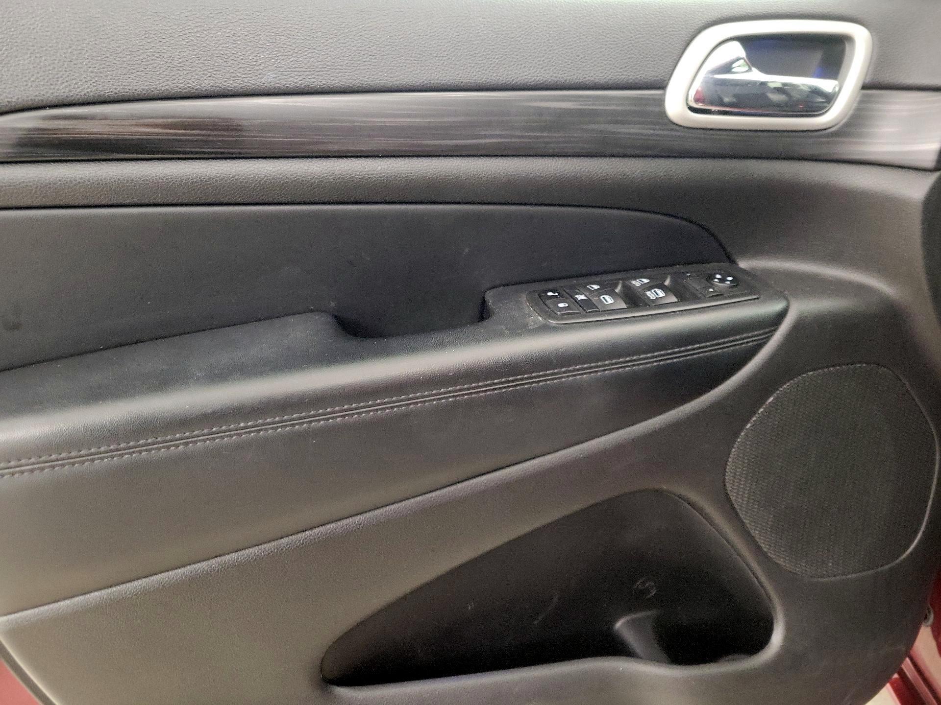 Thumbnail: 2021 Jeep Grand Cherokee - 12