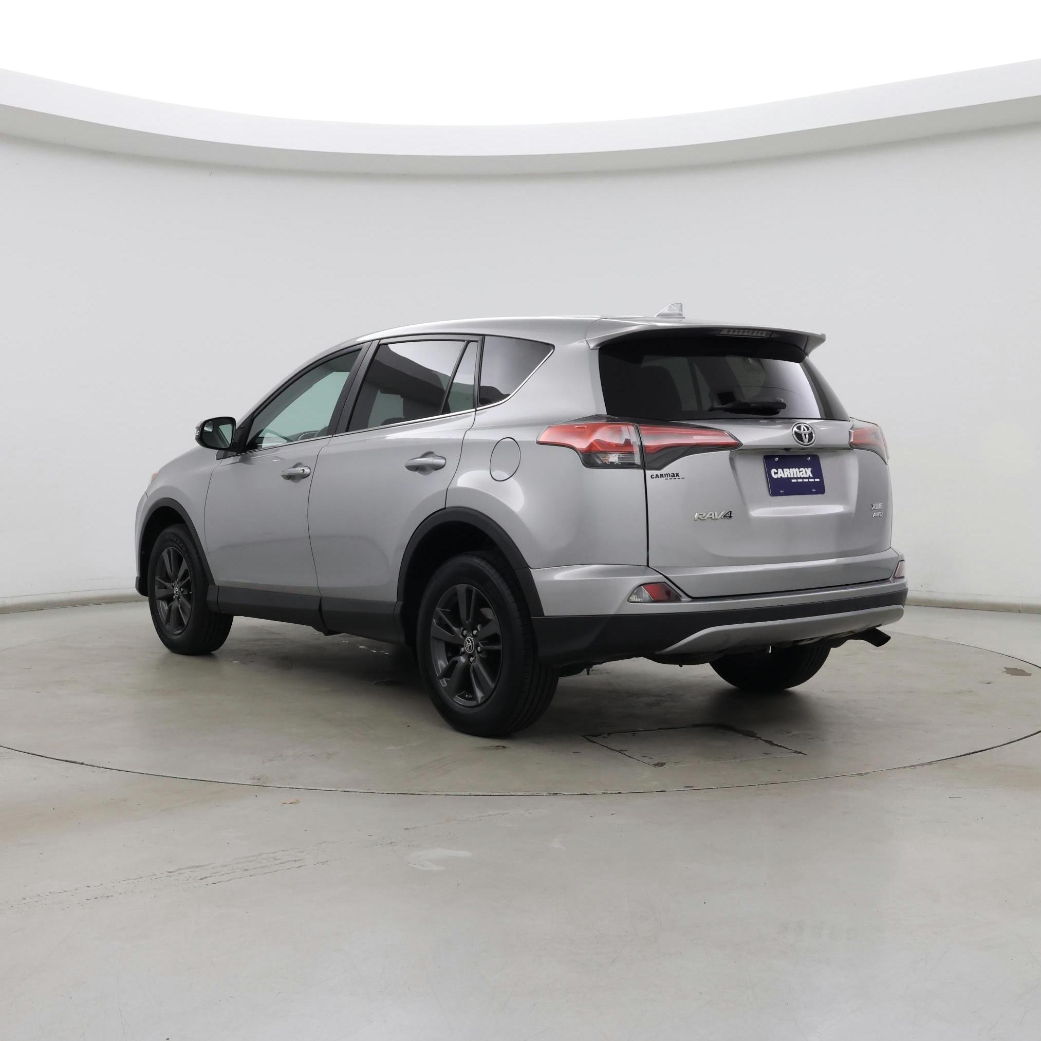 Thumbnail: 2018 Toyota RAV4 - 2