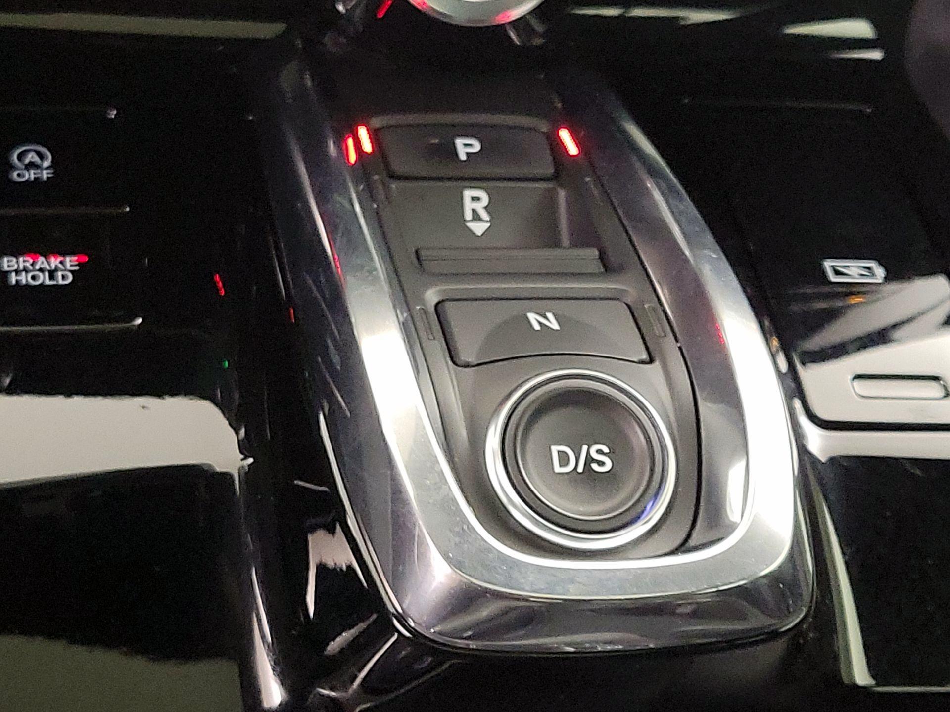 Thumbnail: 2022 Acura MDX - 18