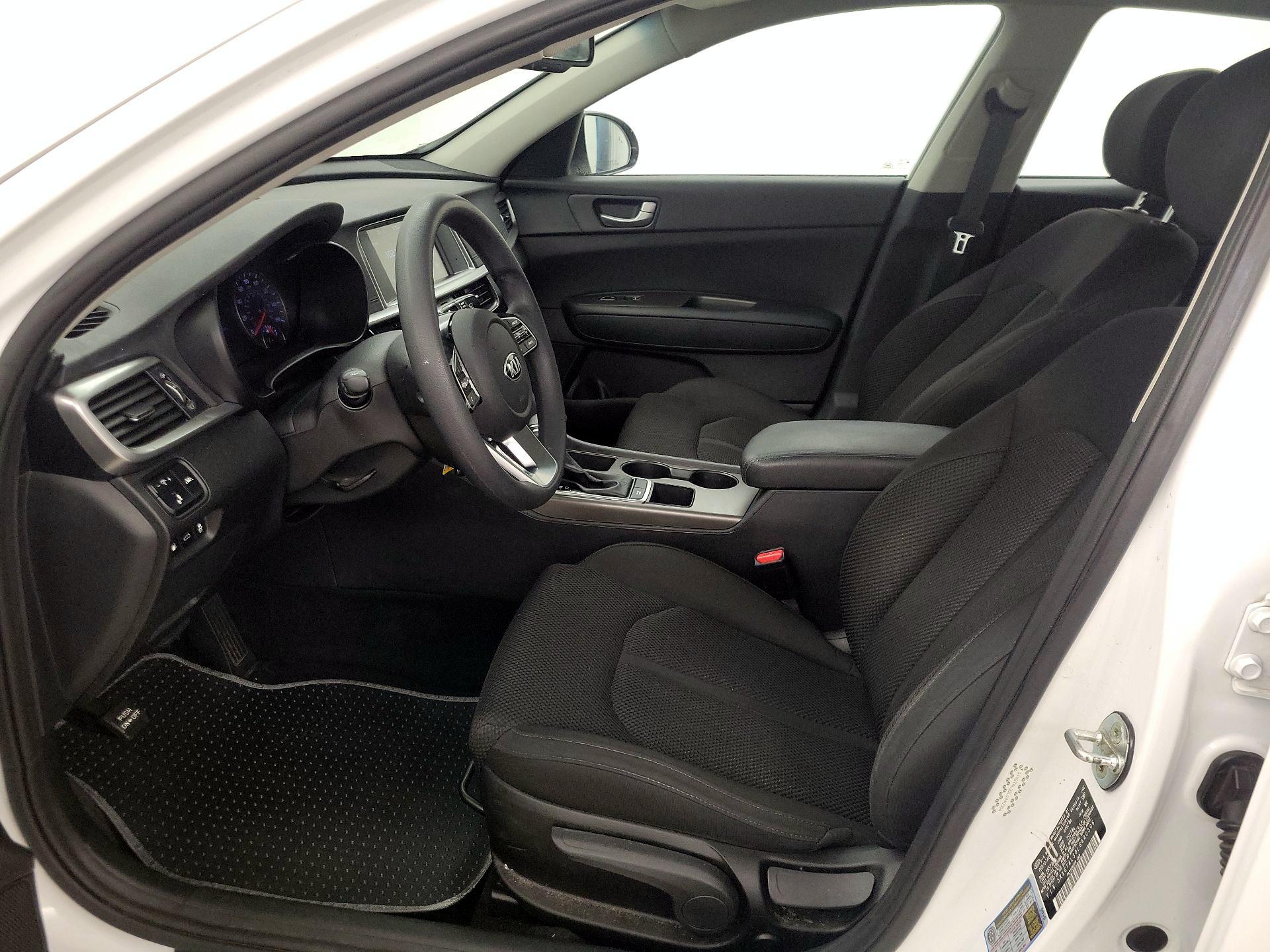 Thumbnail: 2020 Kia Optima - 11