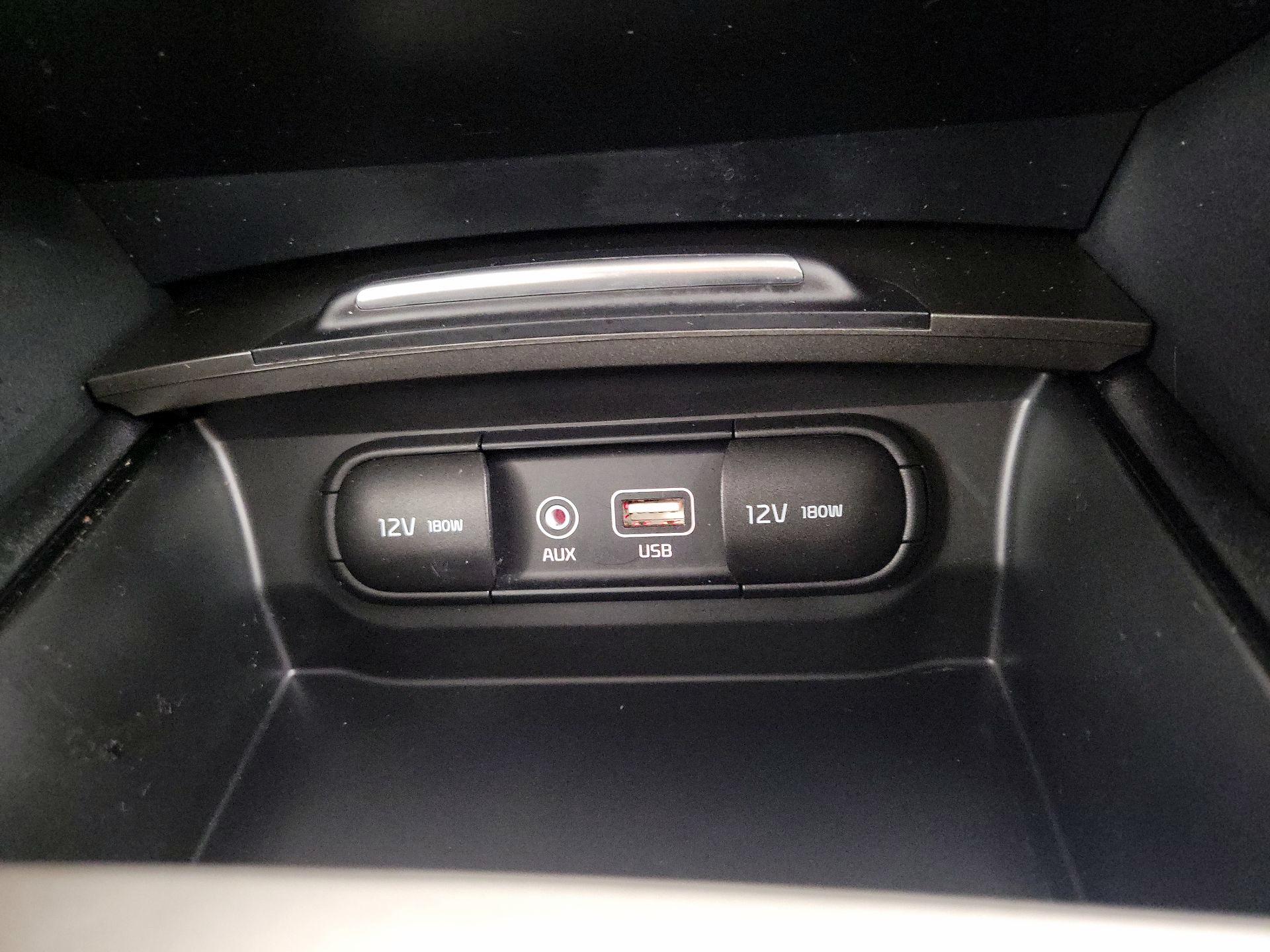 Thumbnail: 2020 Kia Optima - 18