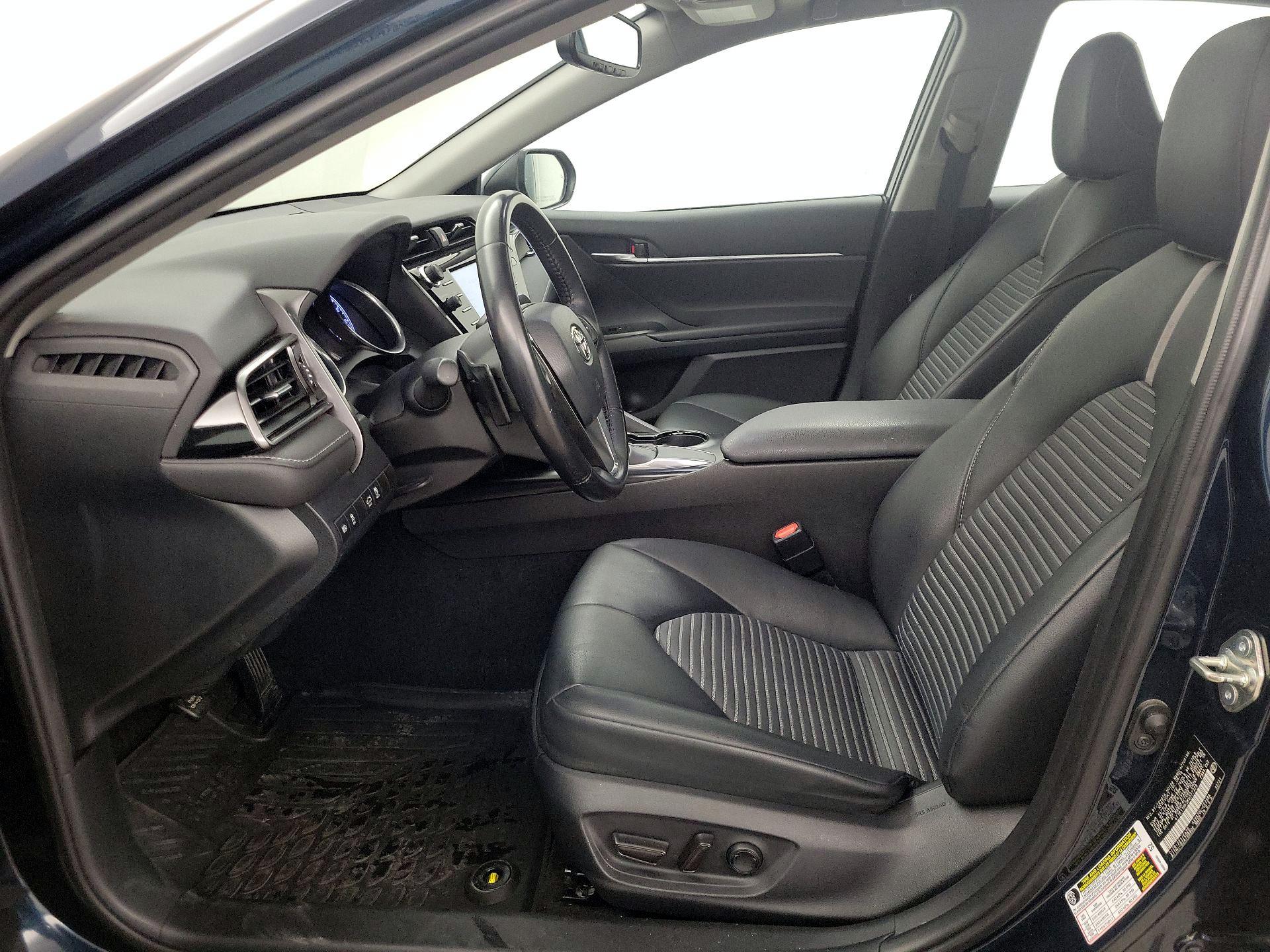 Thumbnail: 2019 Toyota Camry - 11