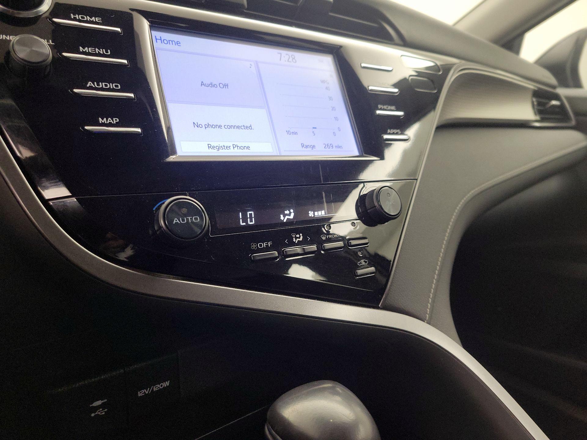 Thumbnail: 2019 Toyota Camry - 16