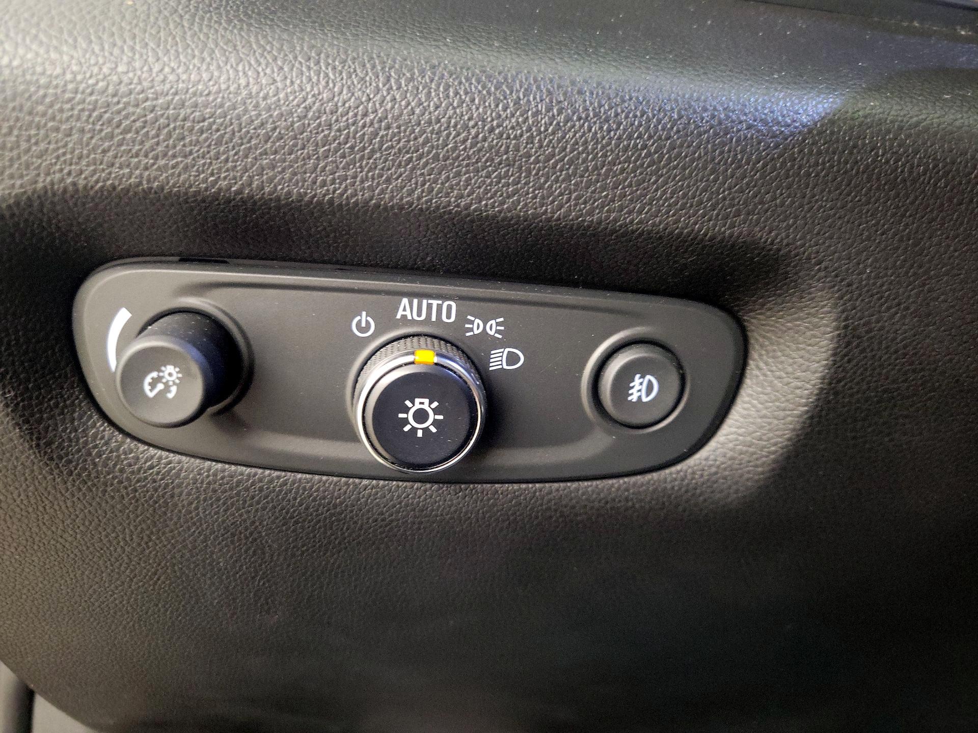 Thumbnail: 2021 Chevrolet Traverse - 13