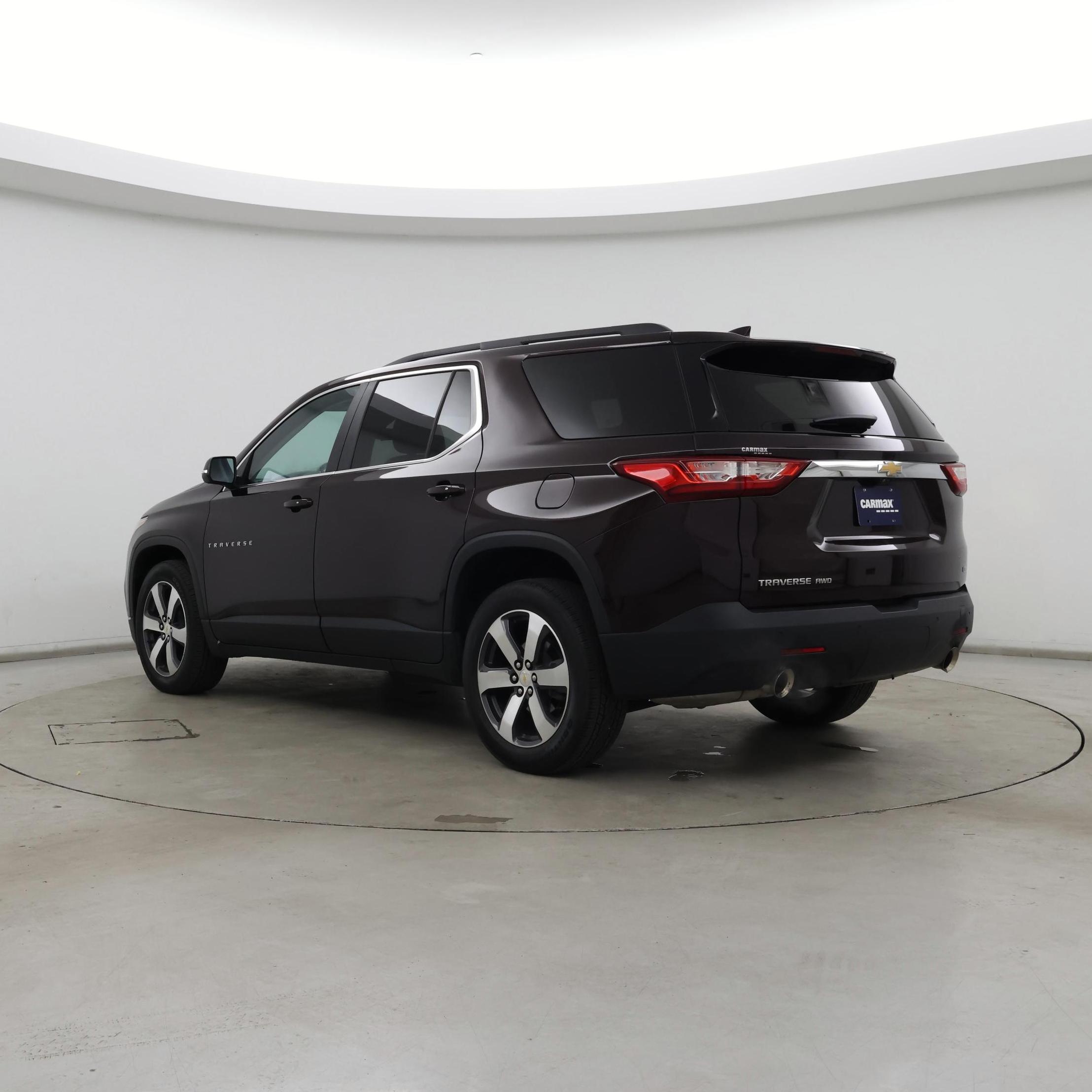 Thumbnail: 2021 Chevrolet Traverse - 2