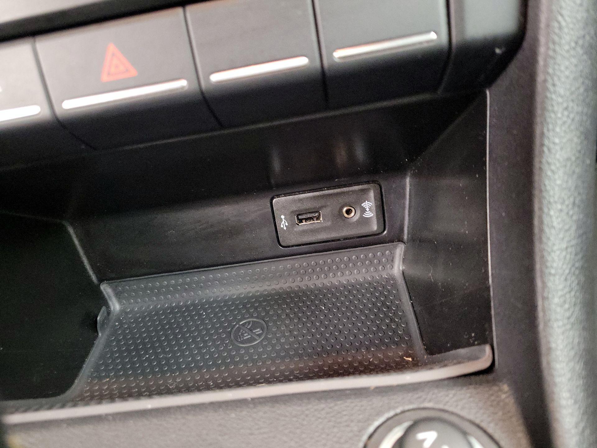 Thumbnail: 2016 Volkswagen Beetle - 18