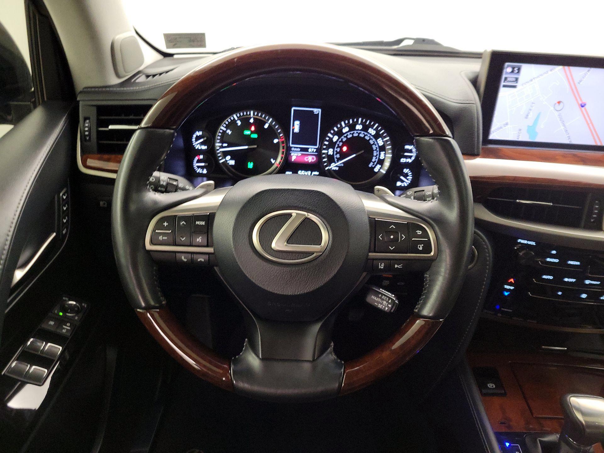 Thumbnail: 2019 Lexus LX - 10
