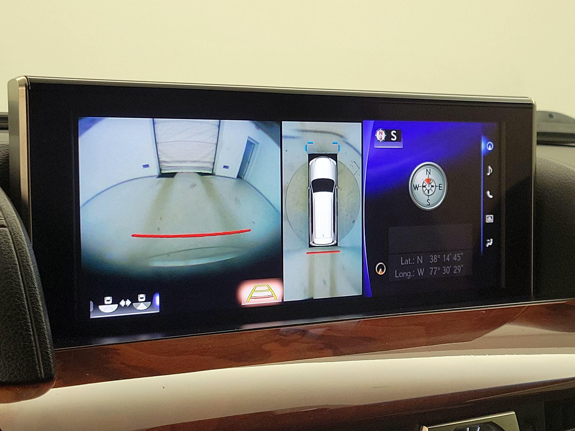 Thumbnail: 2019 Lexus LX - 15