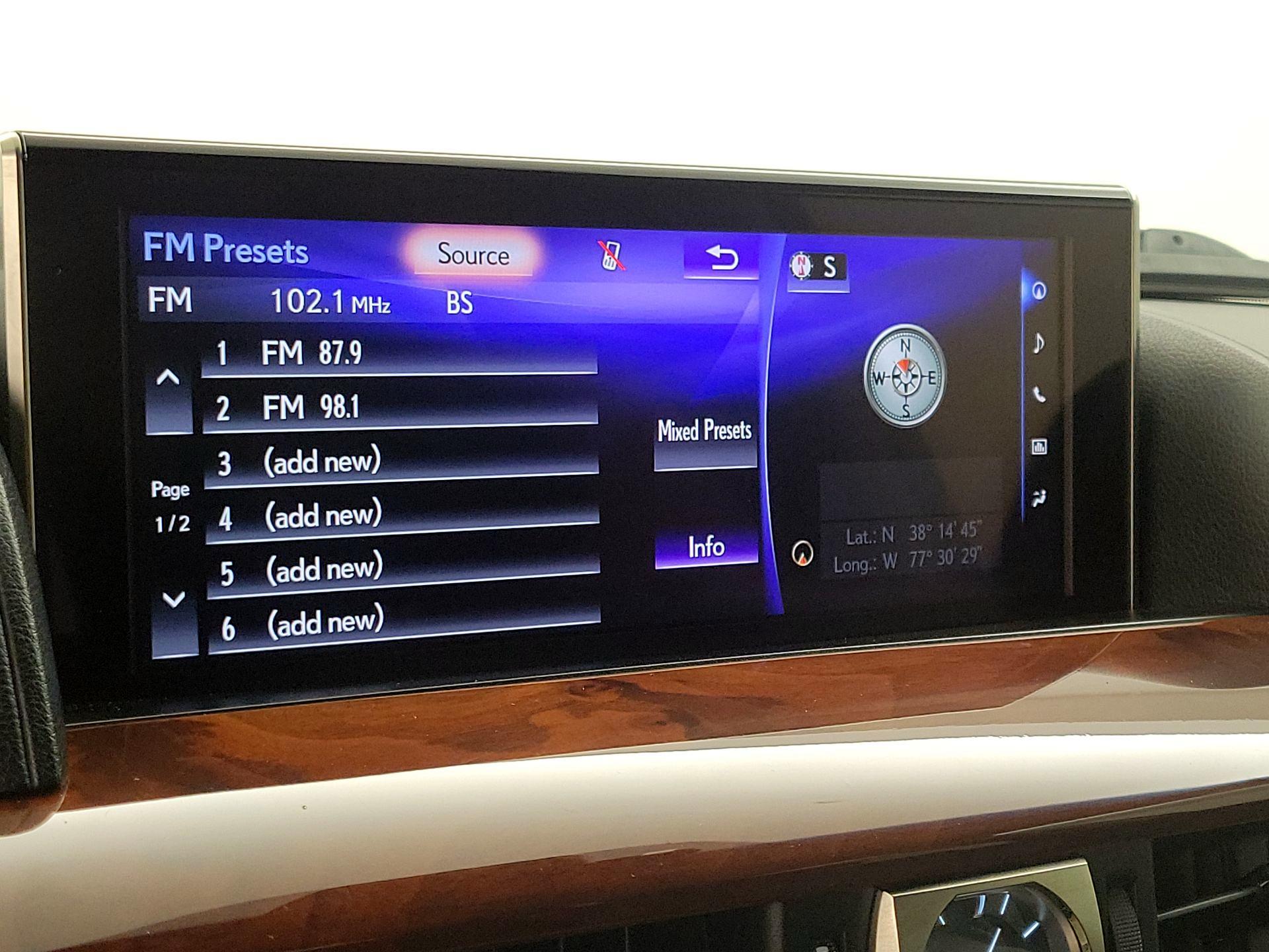 Thumbnail: 2019 Lexus LX - 16