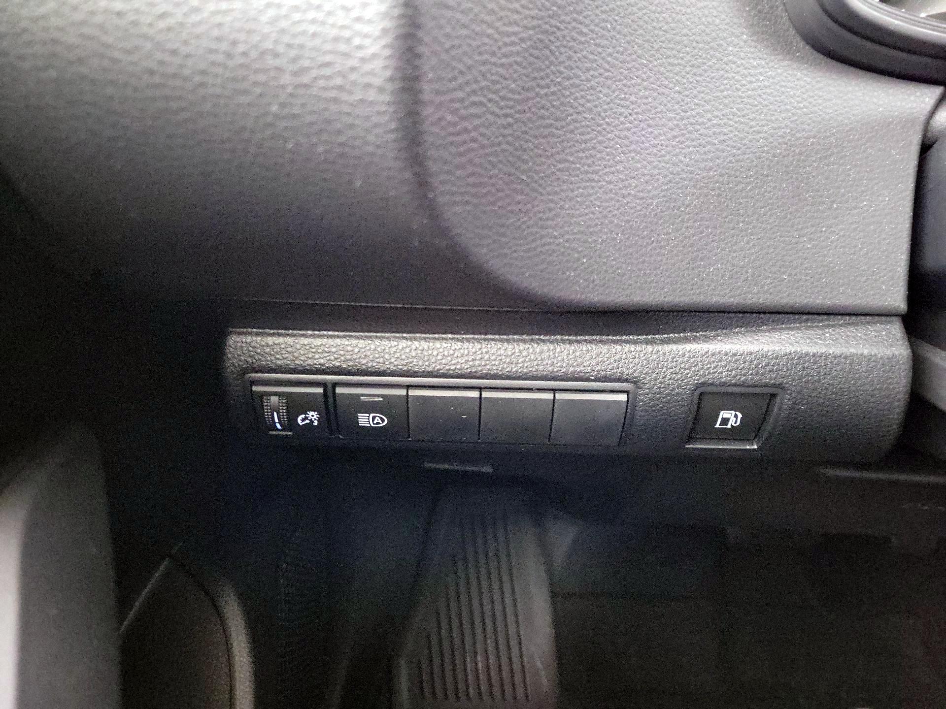 Thumbnail: 2025 Toyota Corolla - 13