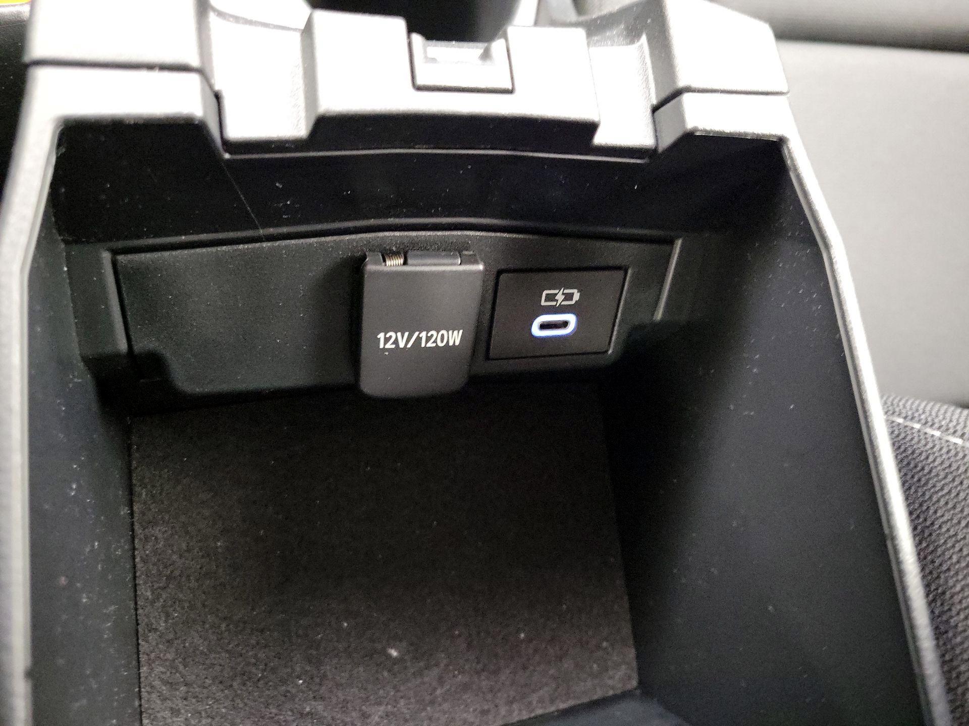 Thumbnail: 2025 Toyota Corolla - 18