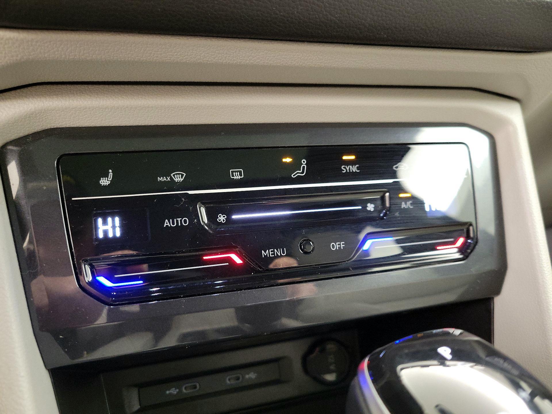 Thumbnail: 2022 Volkswagen Tiguan - 16