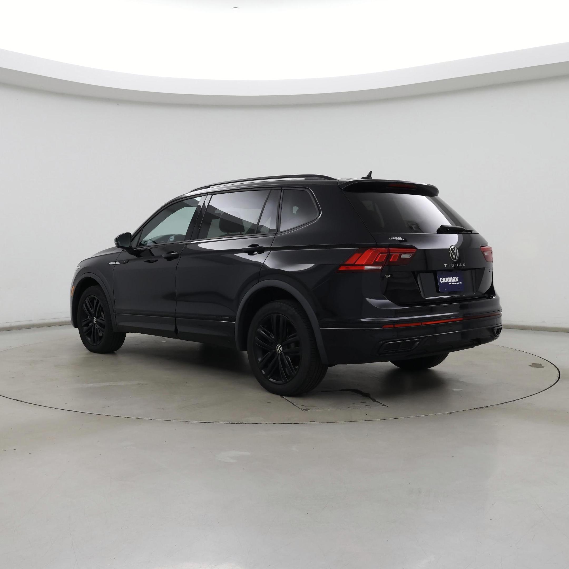 Thumbnail: 2022 Volkswagen Tiguan - 2