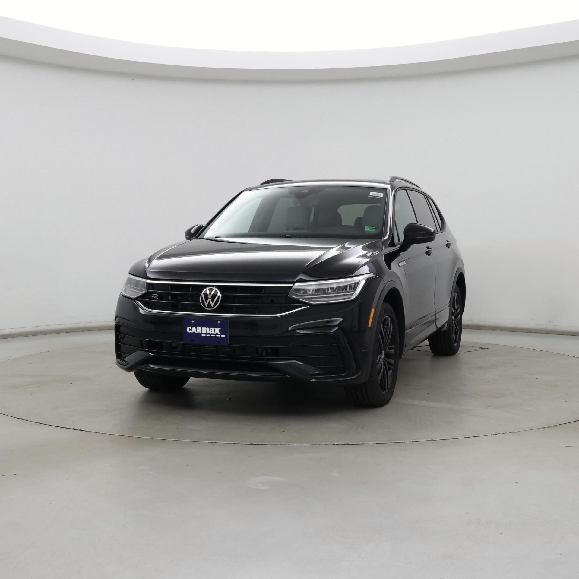 Thumbnail: 2022 Volkswagen Tiguan - 4