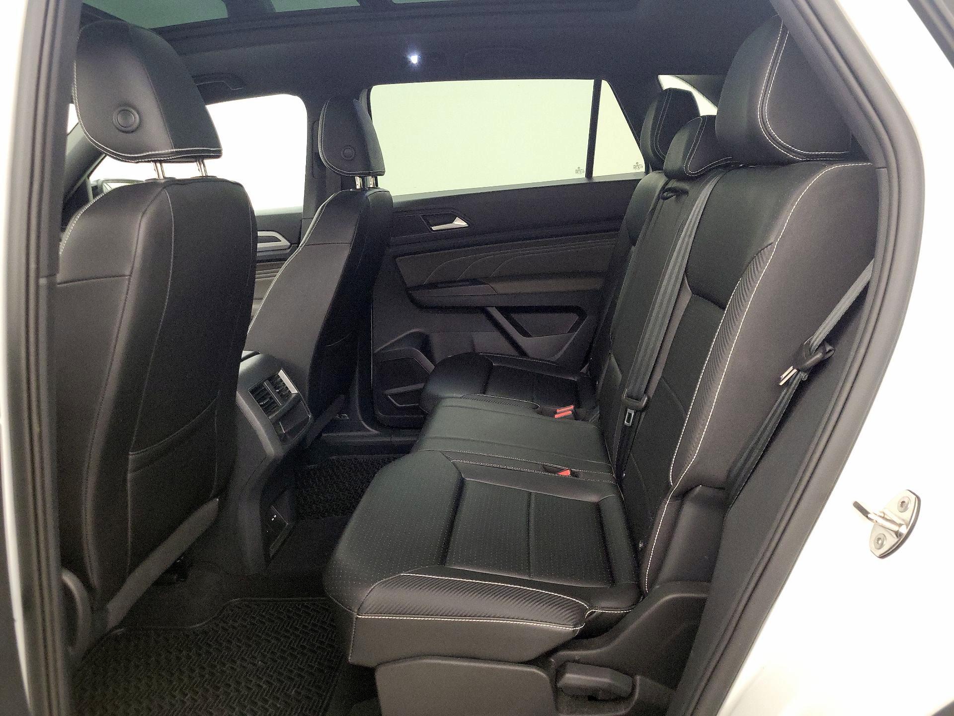 Thumbnail: 2023 Volkswagen Atlas - 20