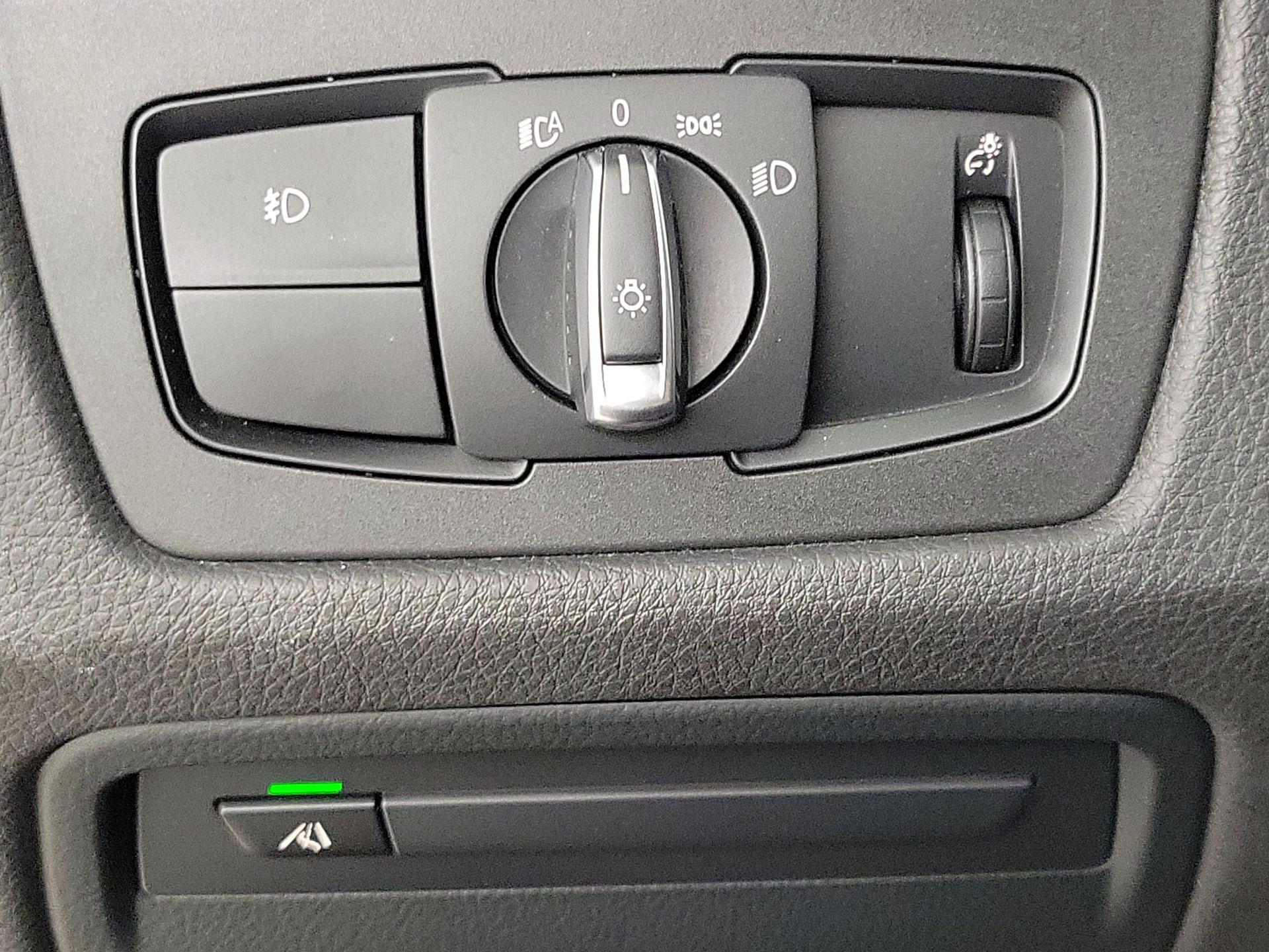 Thumbnail: 2018 BMW 3 Series - 13