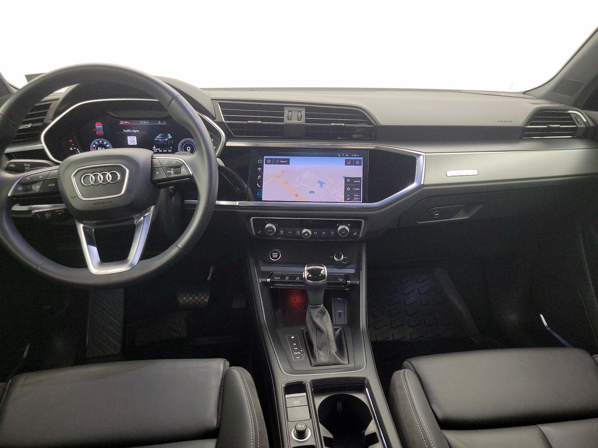 Thumbnail: 2021 Audi Q3 - 9