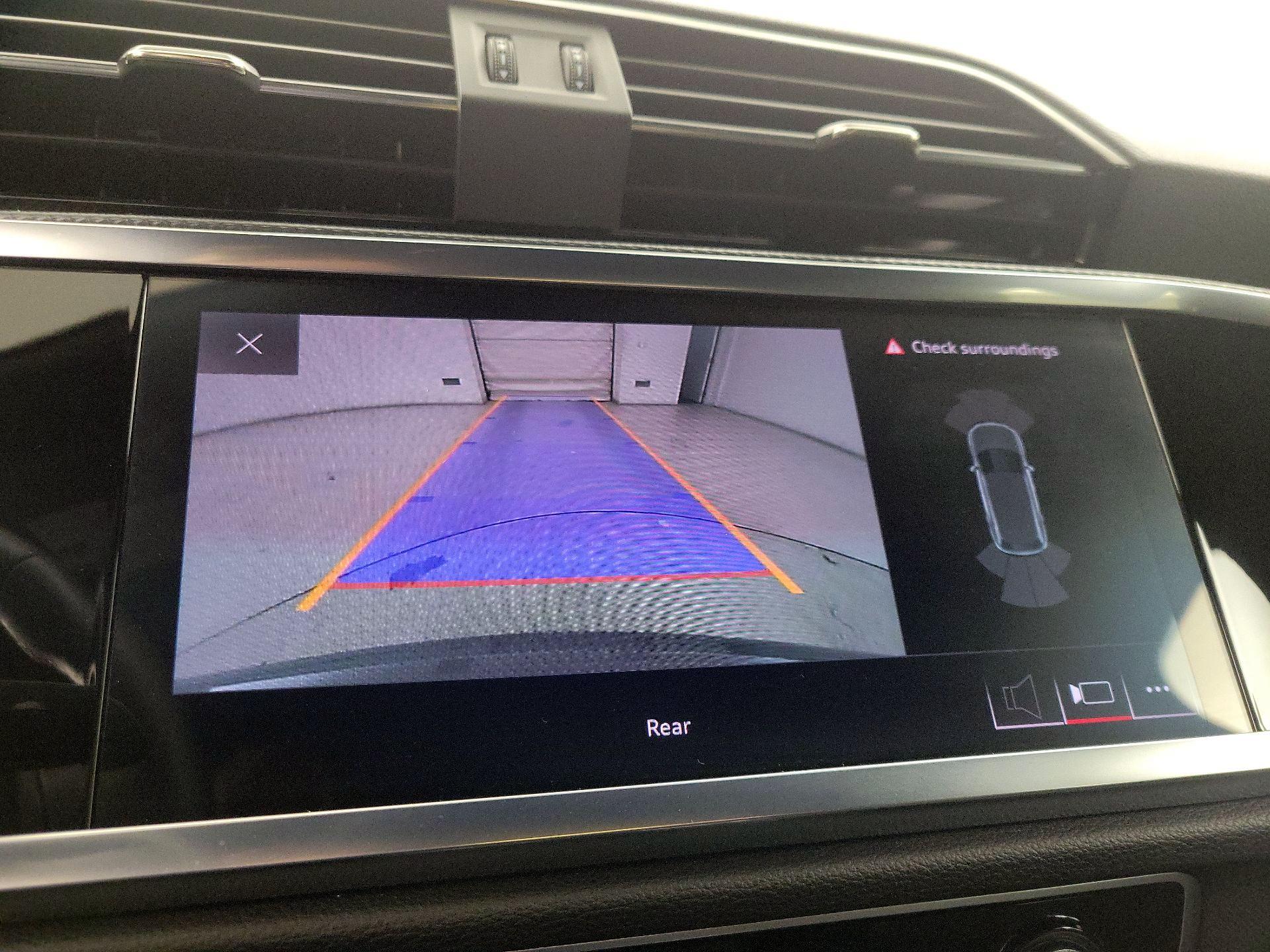 Thumbnail: 2021 Audi Q3 - 15