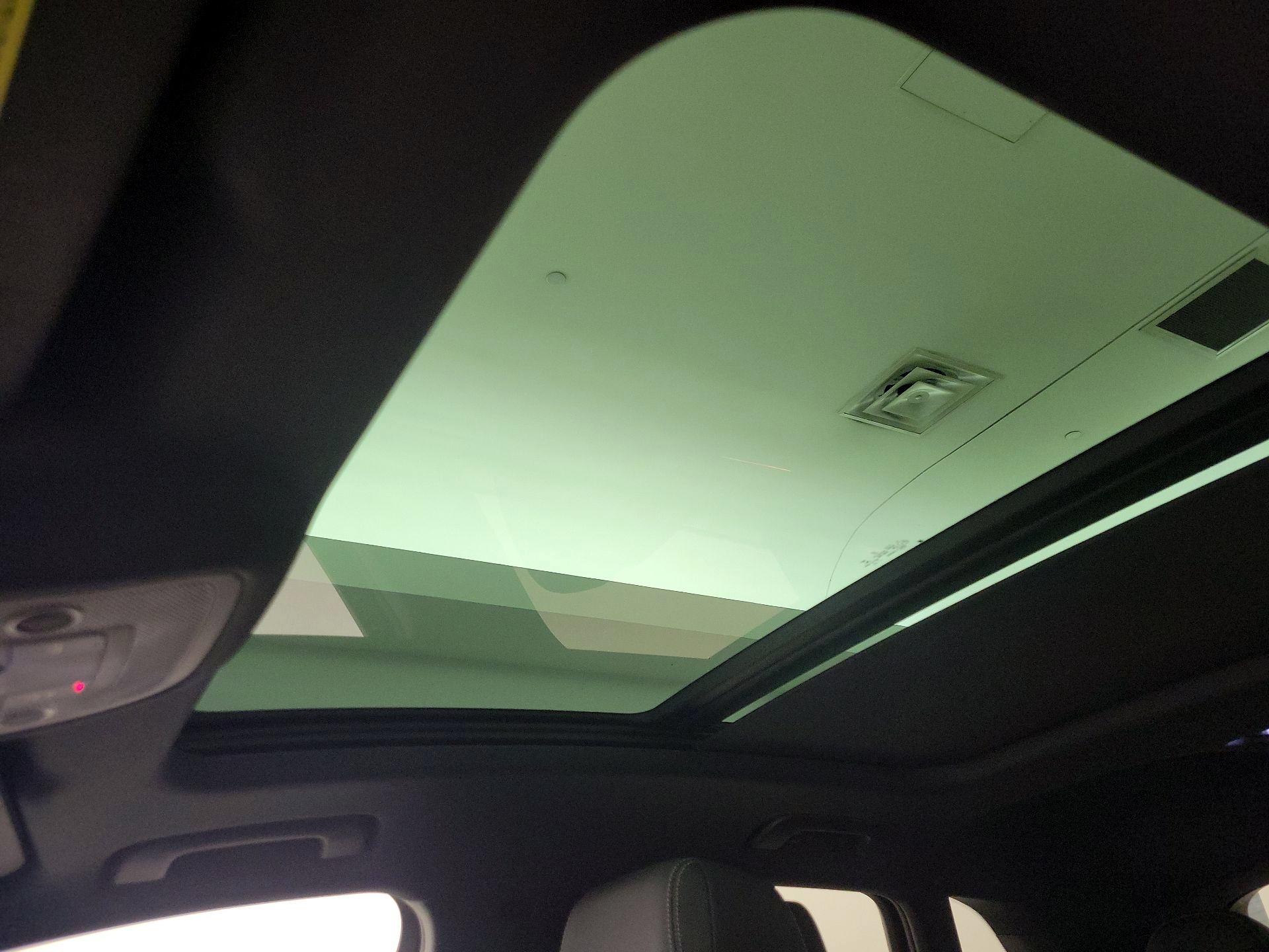 Thumbnail: 2021 Audi Q3 - 20