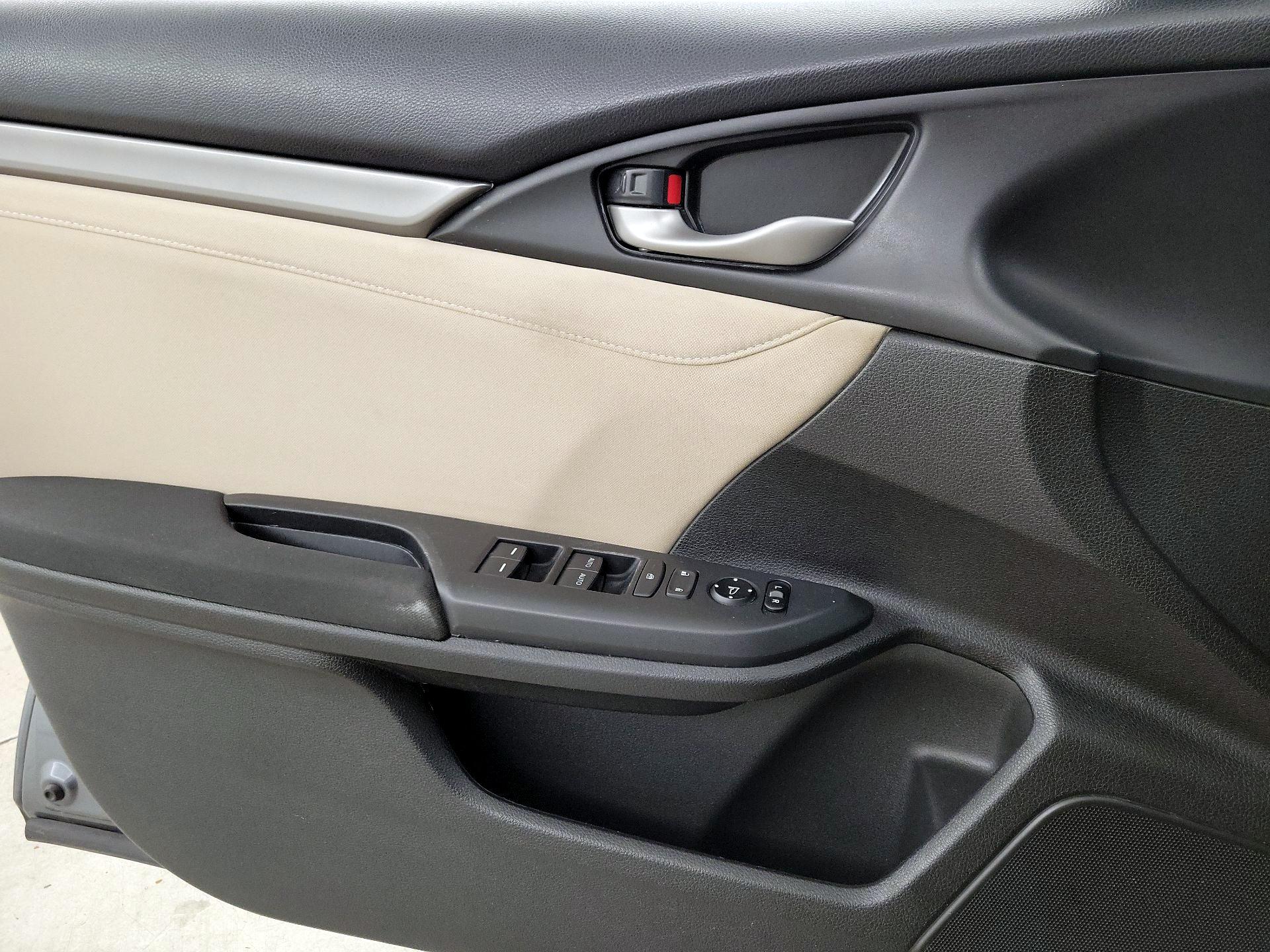 Thumbnail: 2017 Honda Civic - 12