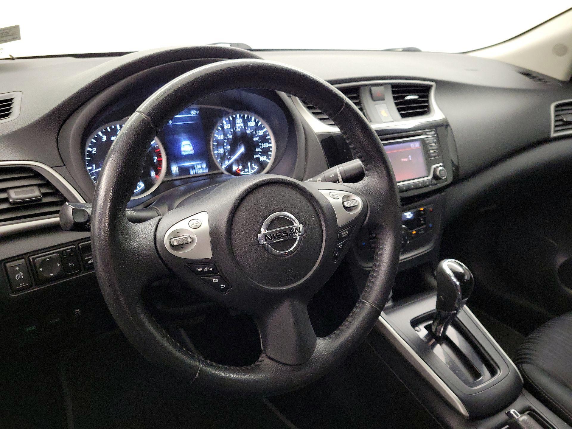 Thumbnail: 2018 Nissan Sentra - 9