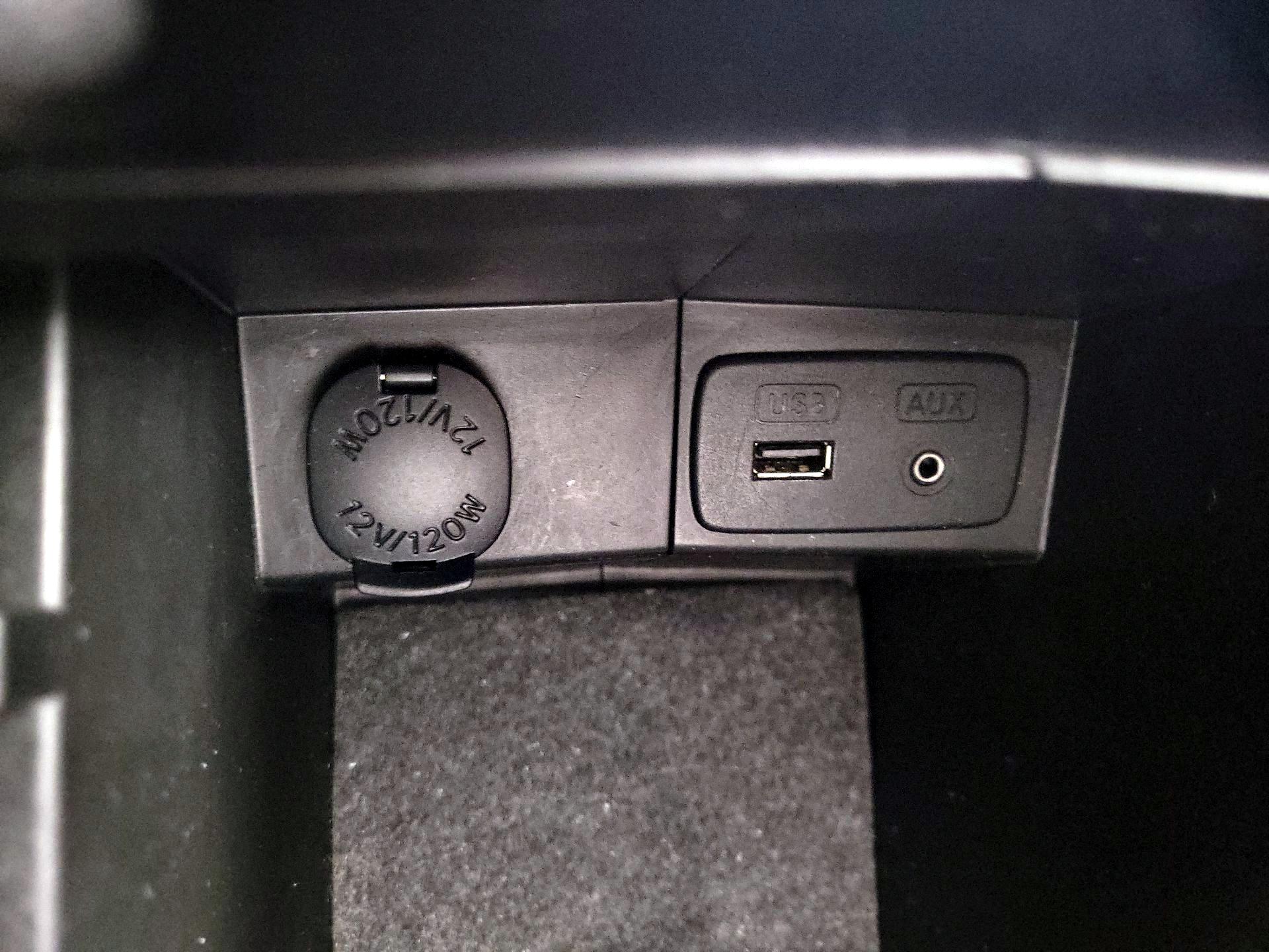 Thumbnail: 2014 Subaru Forester - 18