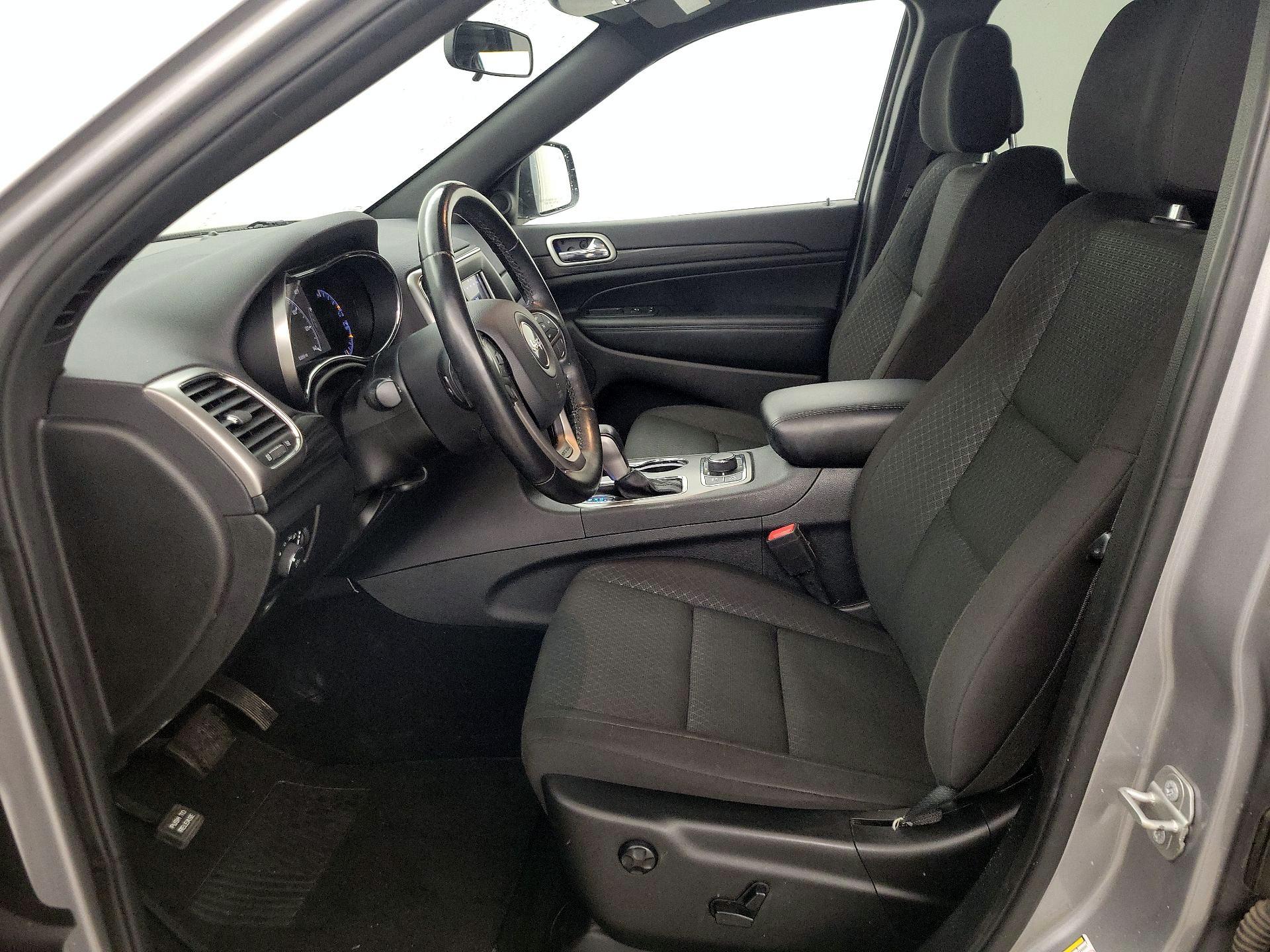 Thumbnail: 2020 Jeep Grand Cherokee - 11