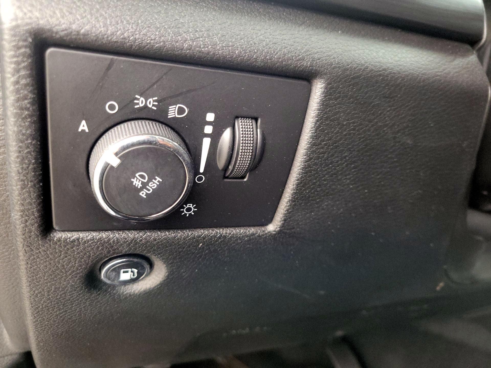 Thumbnail: 2020 Jeep Grand Cherokee - 13