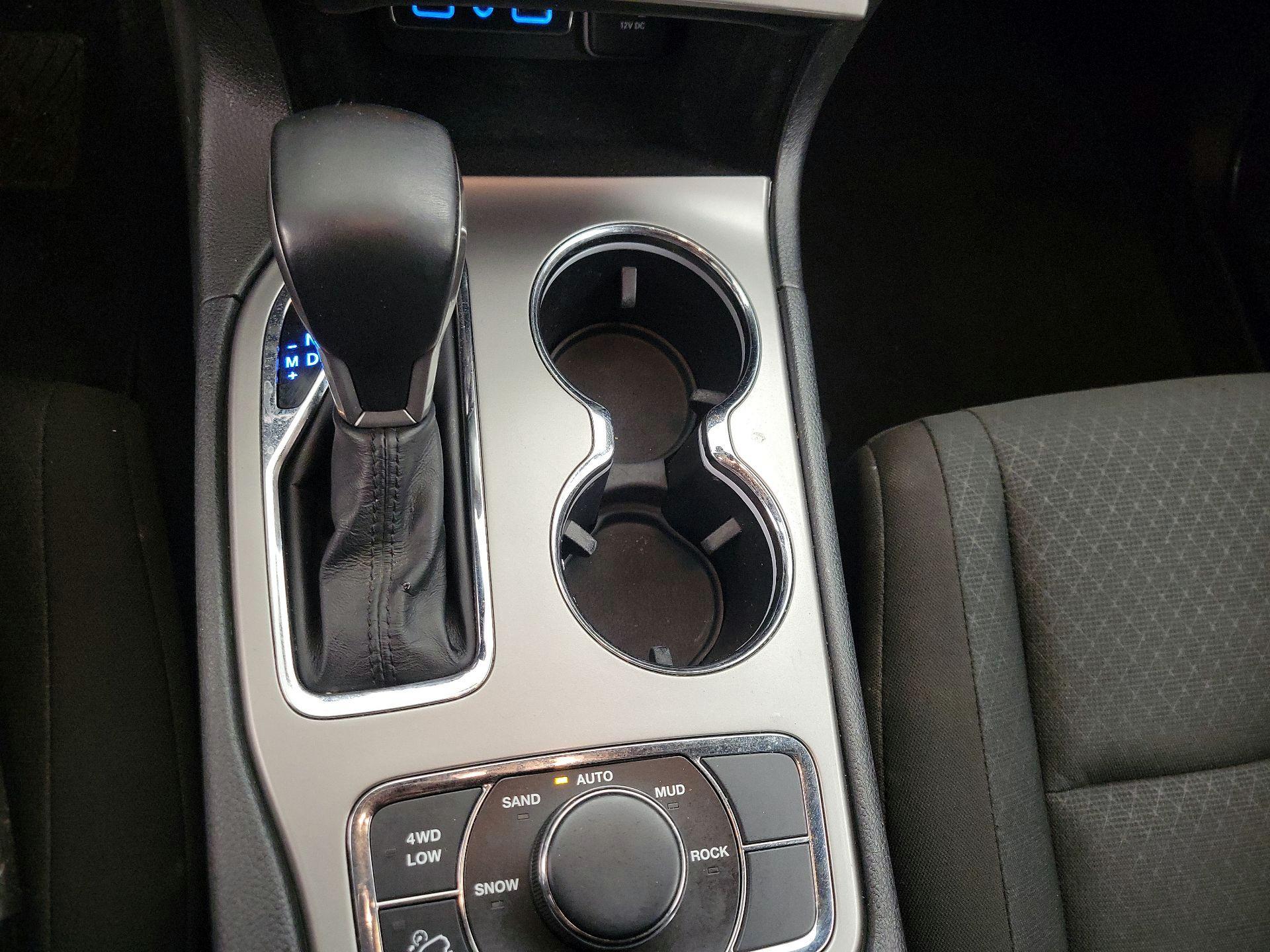 Thumbnail: 2020 Jeep Grand Cherokee - 17