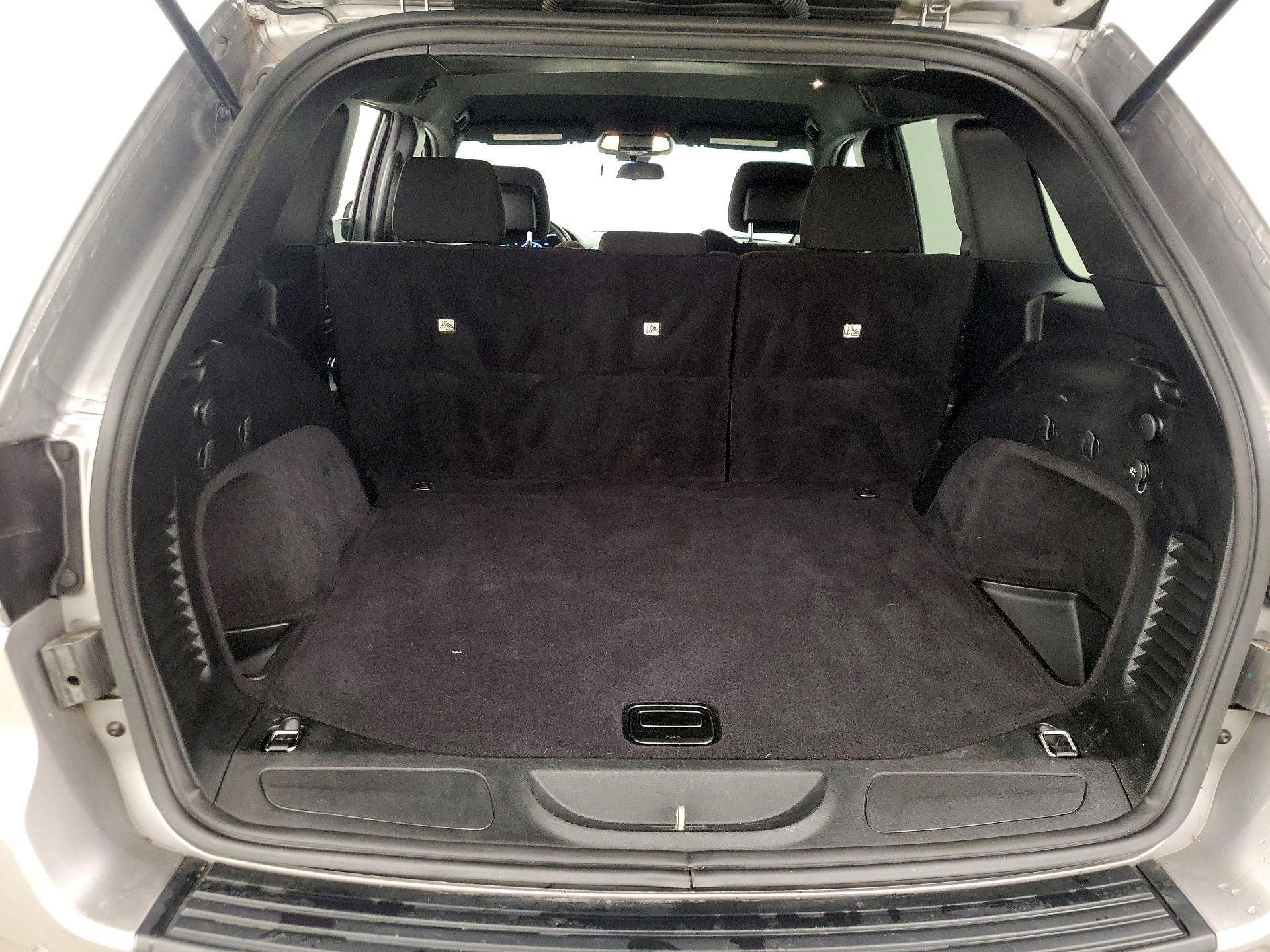 Thumbnail: 2020 Jeep Grand Cherokee - 20