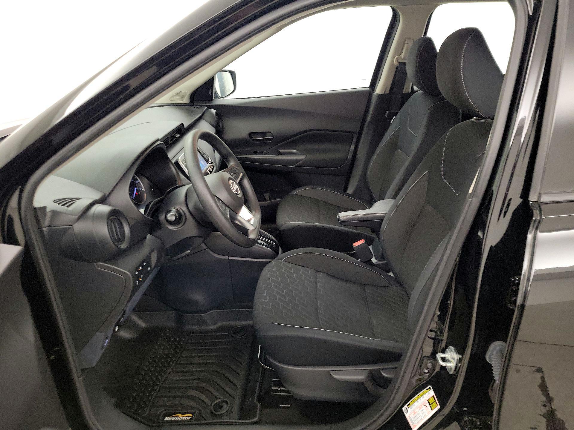 Thumbnail: 2022 Nissan Kicks - 11