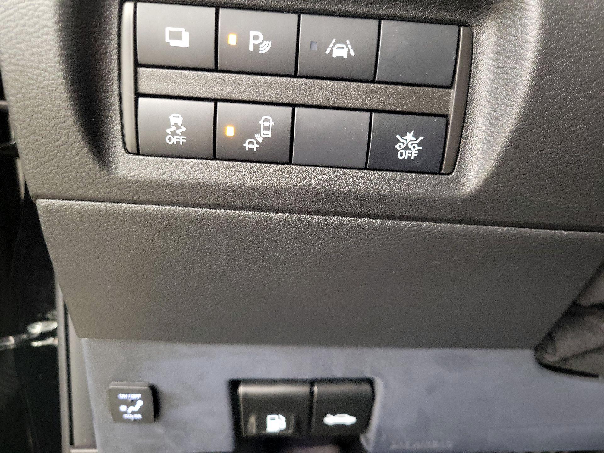 Thumbnail: 2022 Nissan Kicks - 13