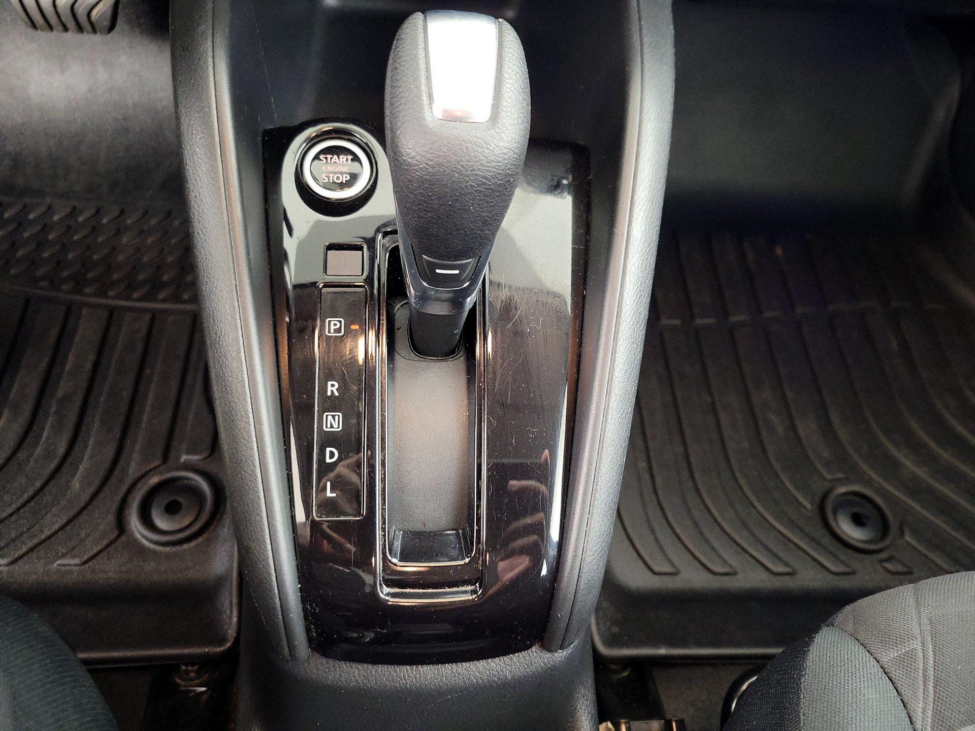 Thumbnail: 2022 Nissan Kicks - 17