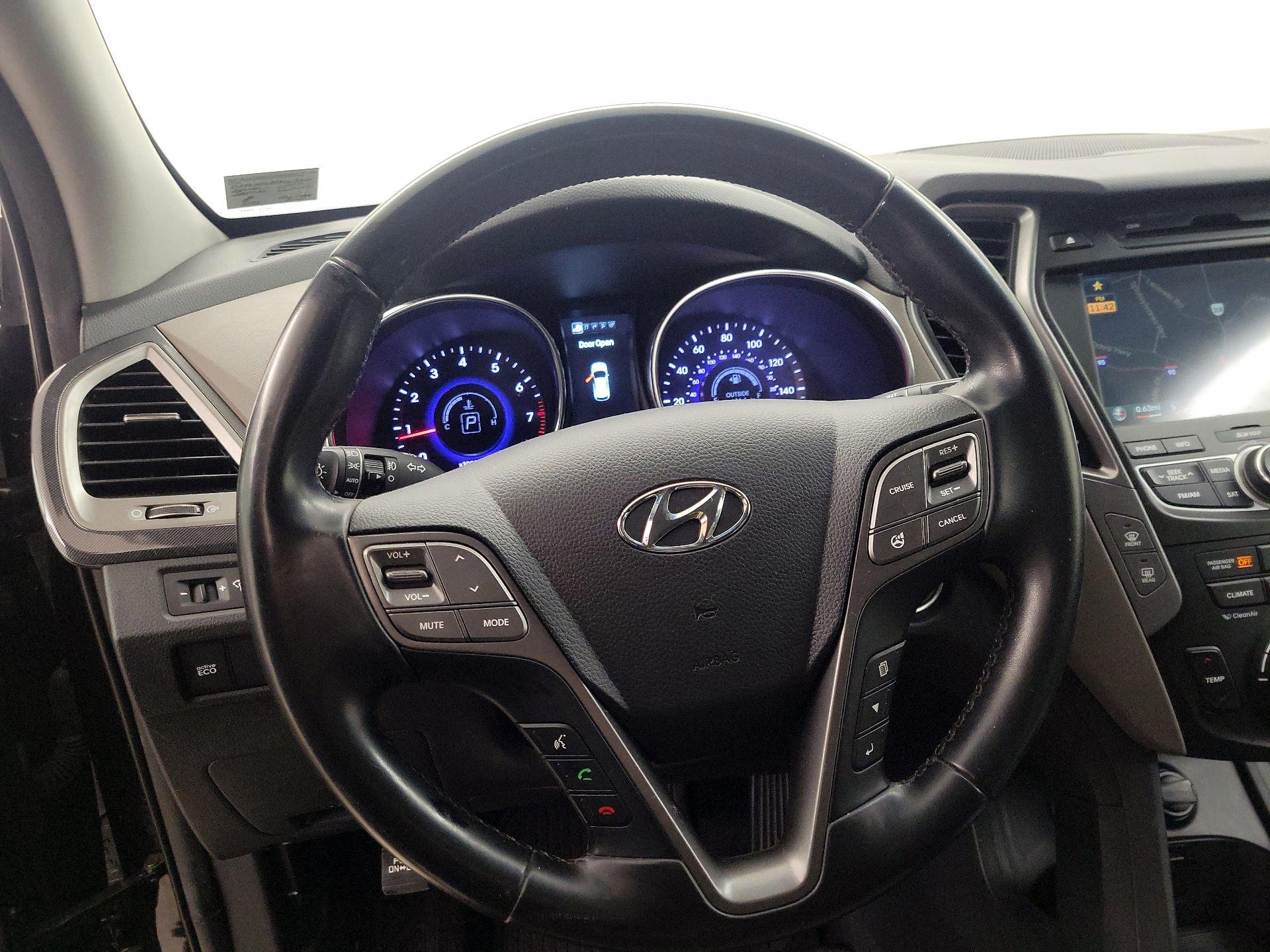 Thumbnail: 2014 Hyundai Santa Fe - 10