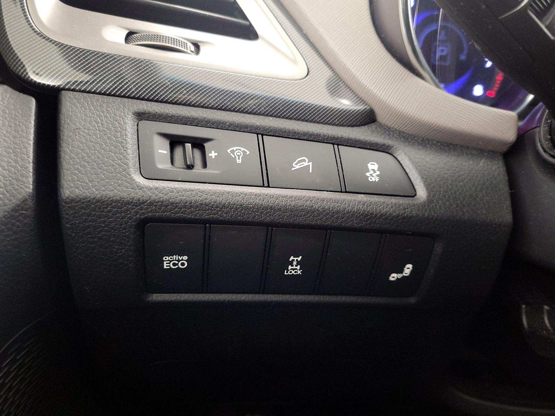 Thumbnail: 2014 Hyundai Santa Fe - 13