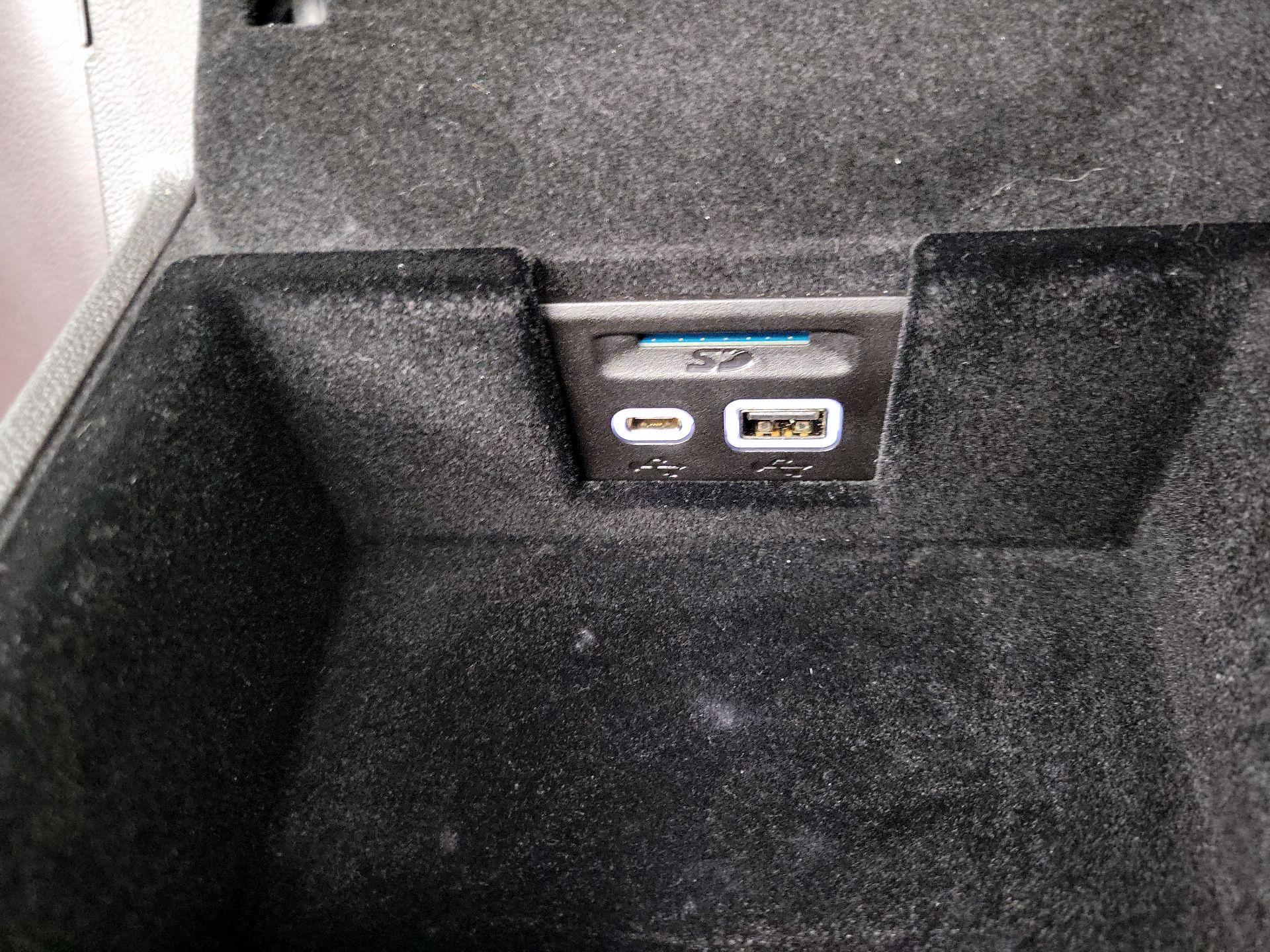 Thumbnail: 2020 Cadillac XT6 - 18