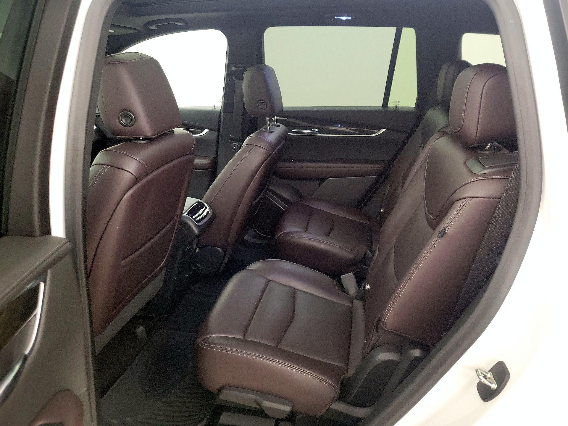 Thumbnail: 2020 Cadillac XT6 - 20