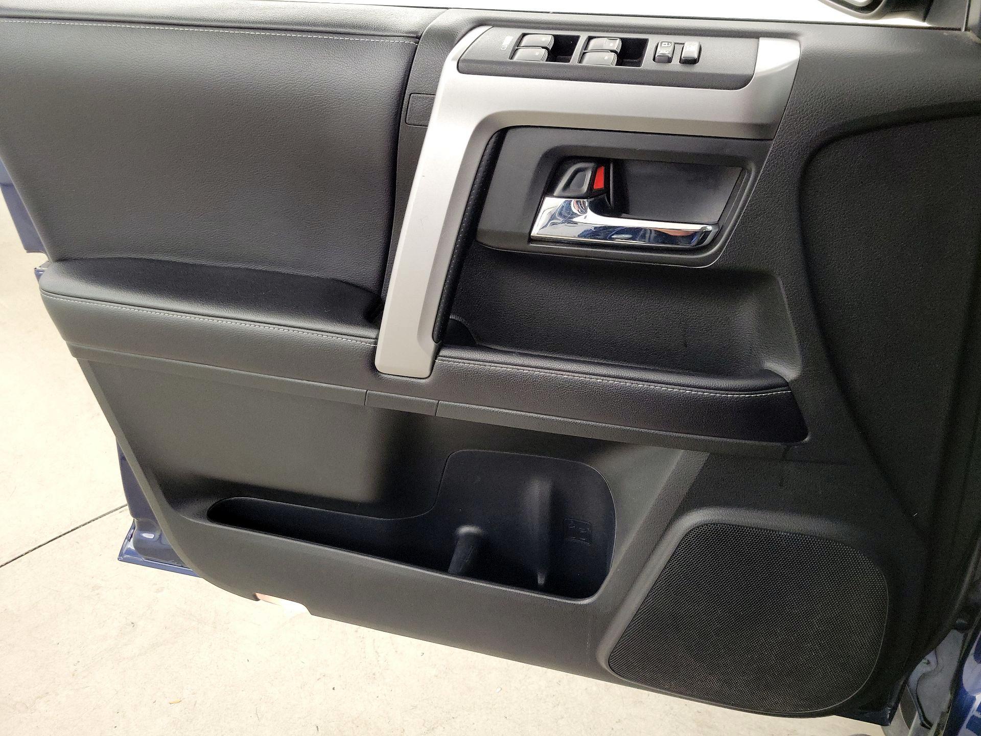 Thumbnail: 2018 Toyota 4Runner - 12