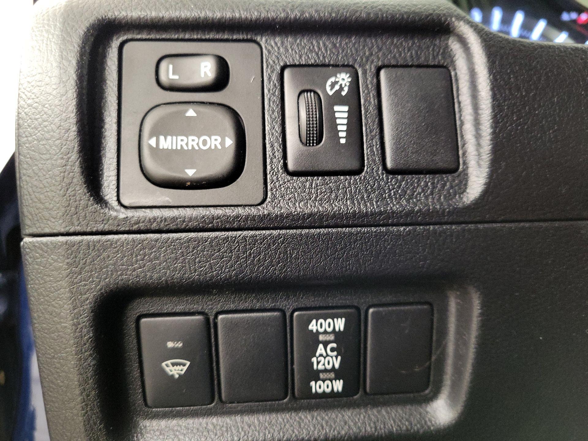 Thumbnail: 2018 Toyota 4Runner - 13